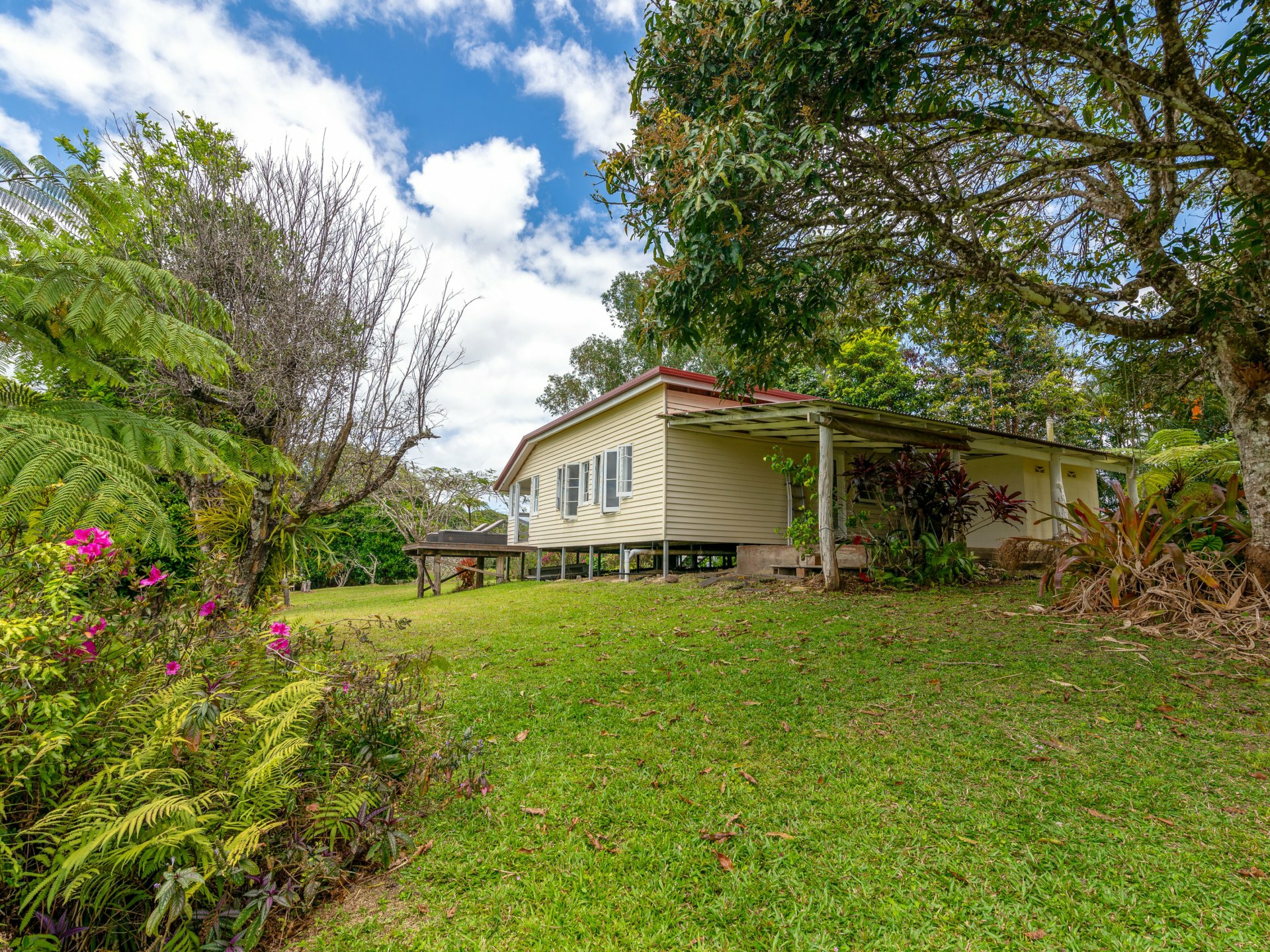 6 Salisbury Drive, JULATTEN