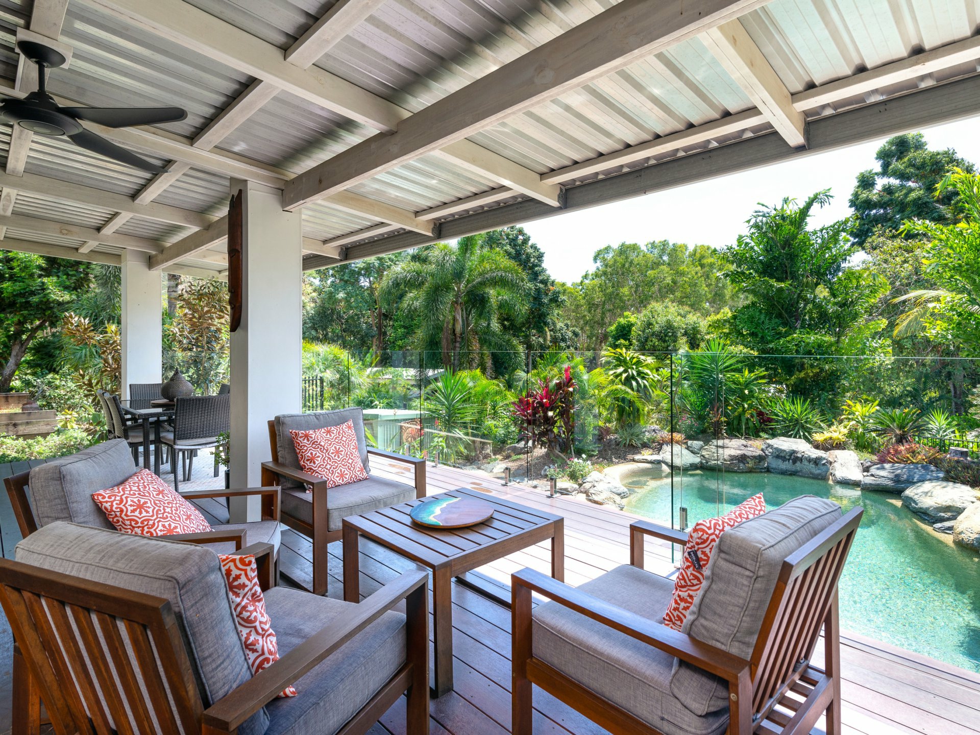 8 Finlay Crescent, OAK BEACH