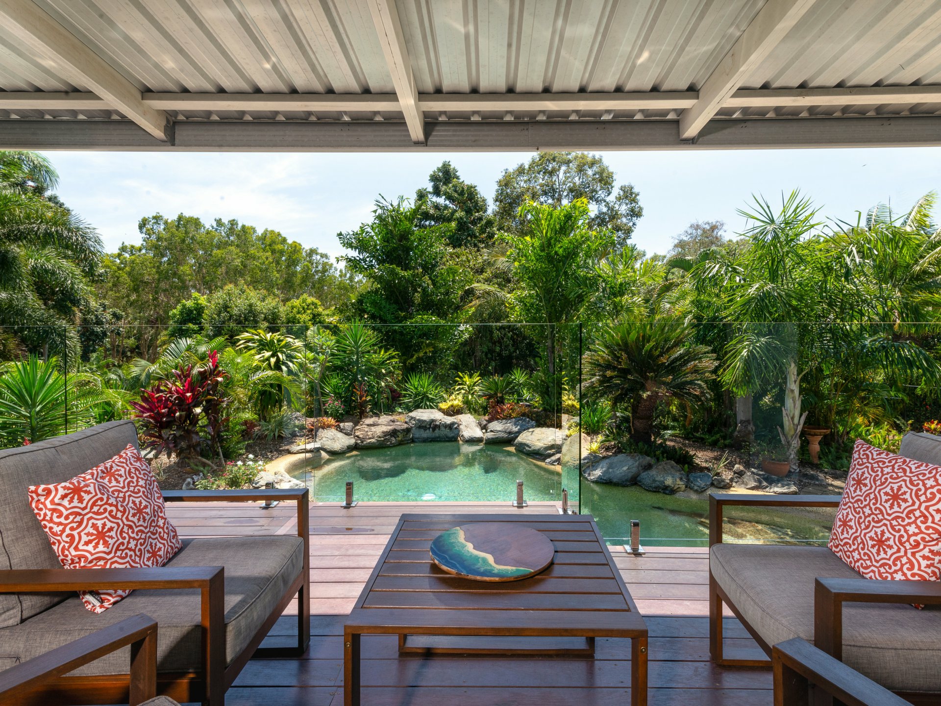 8 Finlay Crescent, OAK BEACH