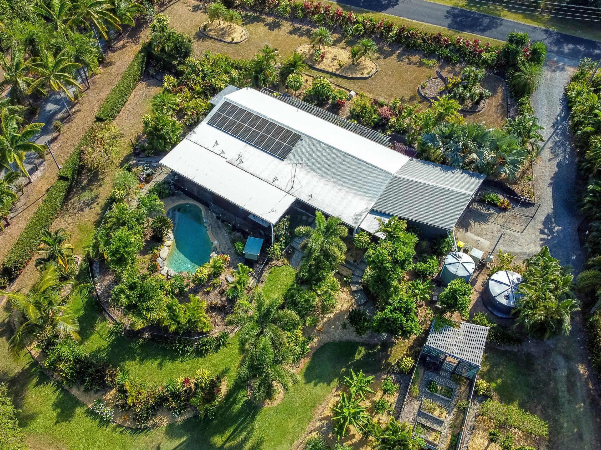 8 Finlay Crescent, OAK BEACH