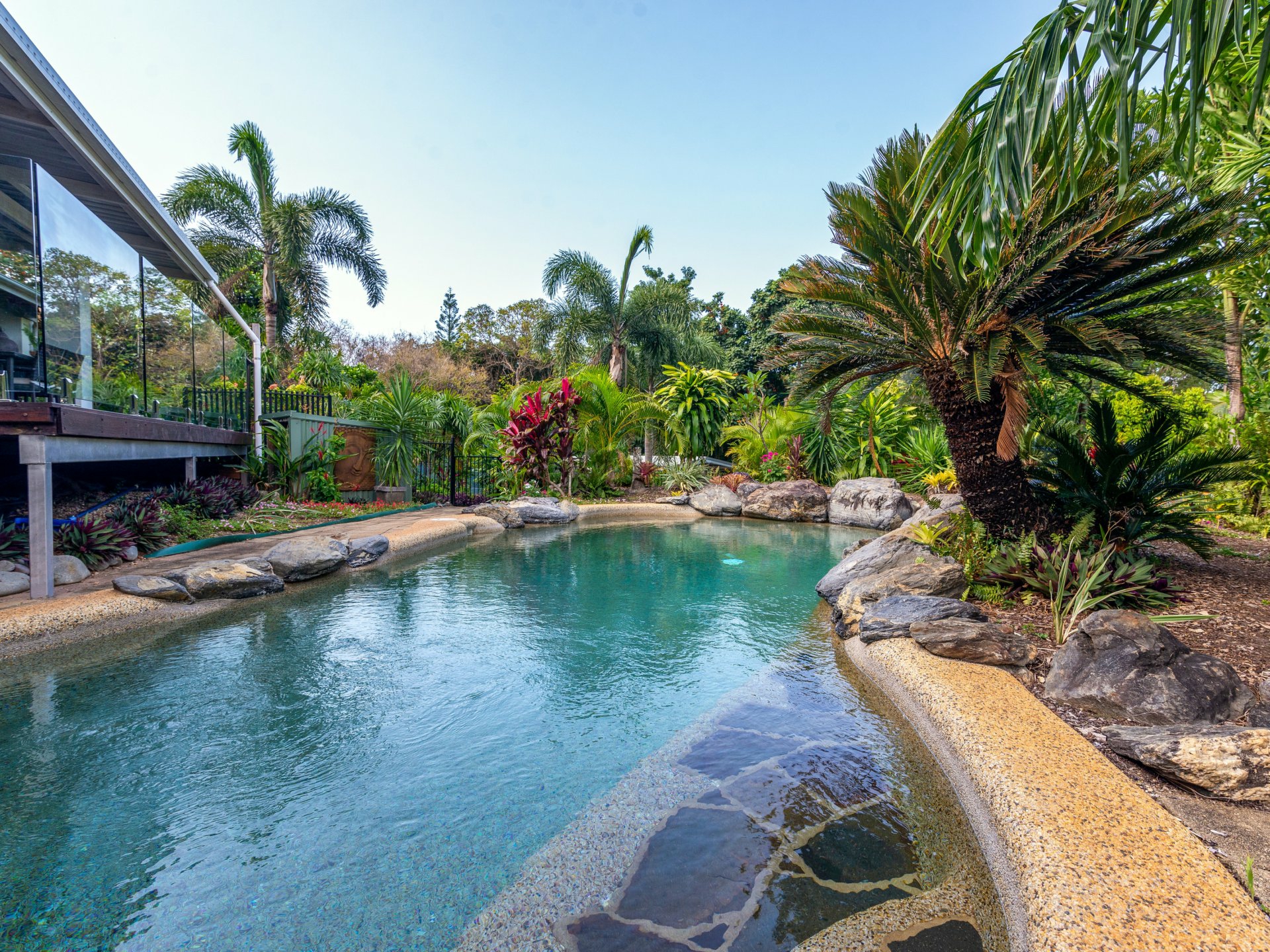 8 Finlay Crescent, OAK BEACH