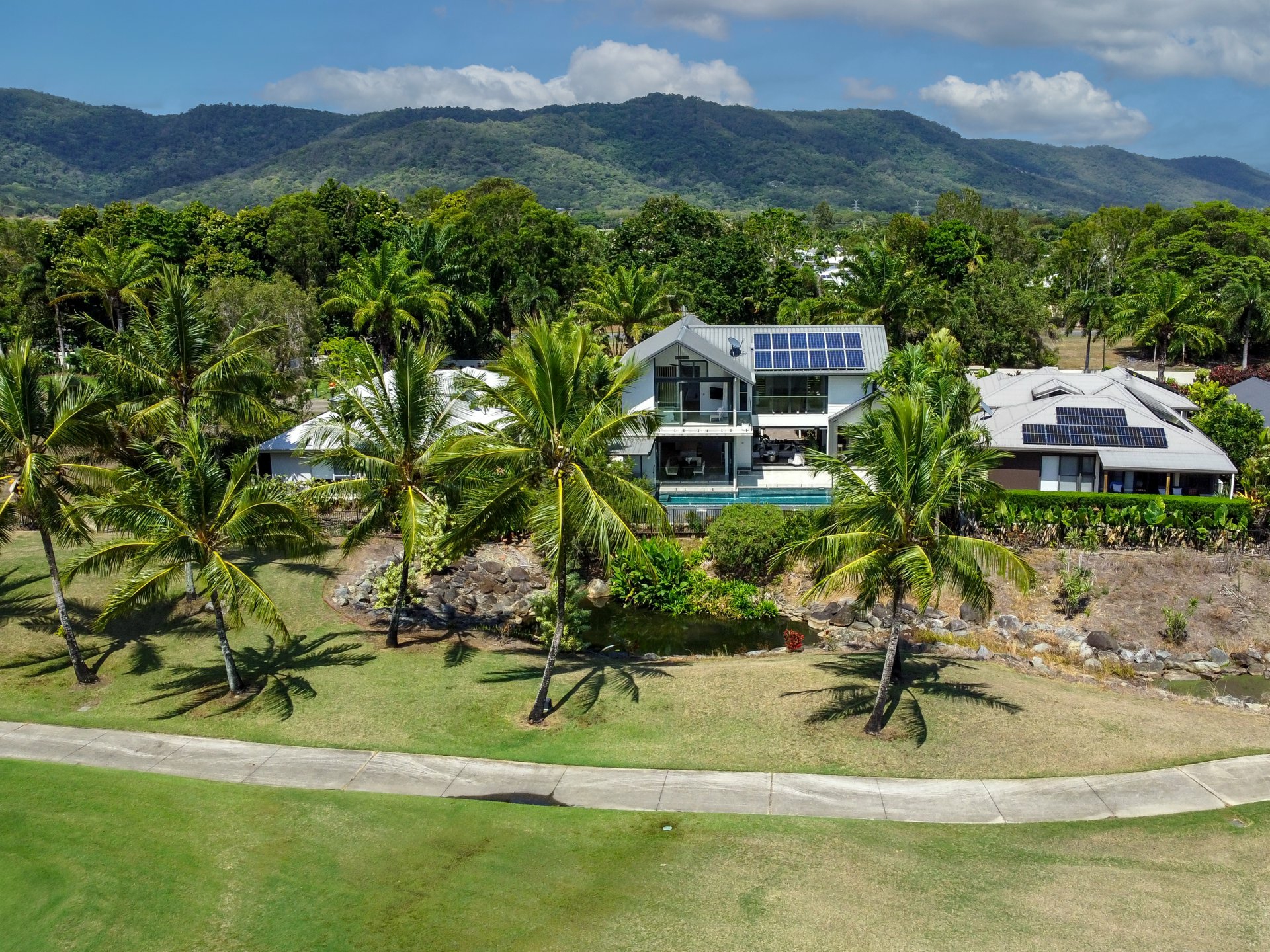 13 Cascade Drive, PORT DOUGLAS