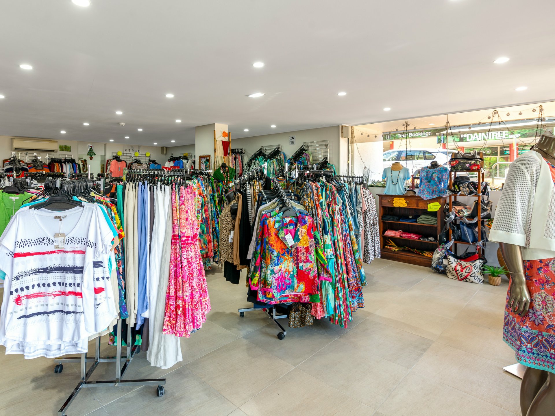 Jungle Road 30 Macrossan Street Port Douglas QLD Retail For Sale LJ   0007643421 