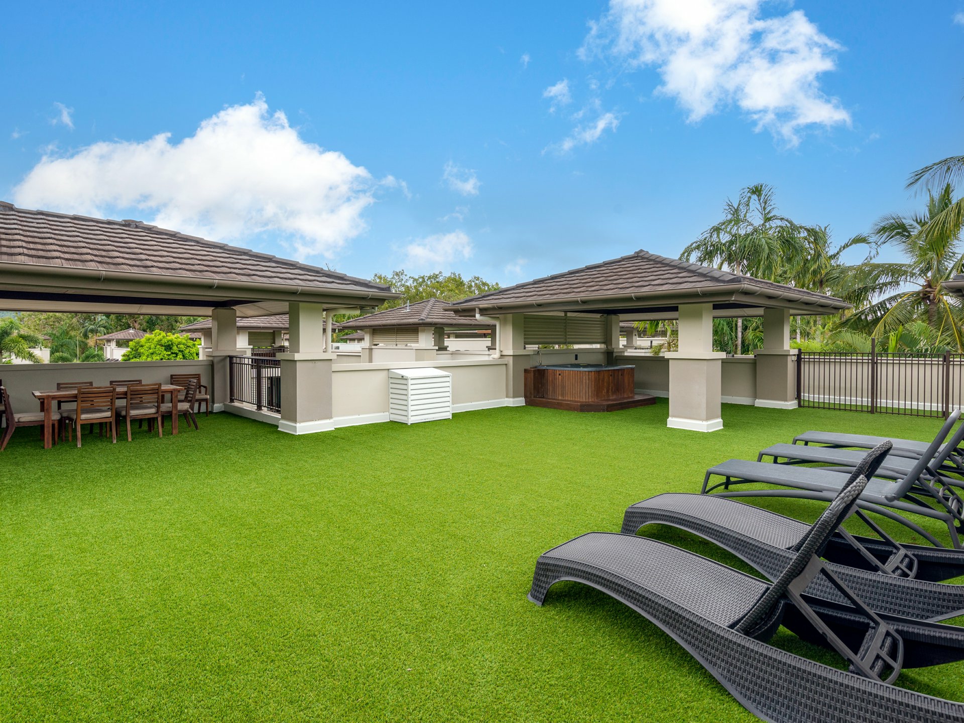 205-206 Sea Temple/22-36 Mitre Street — photo 6 of 30