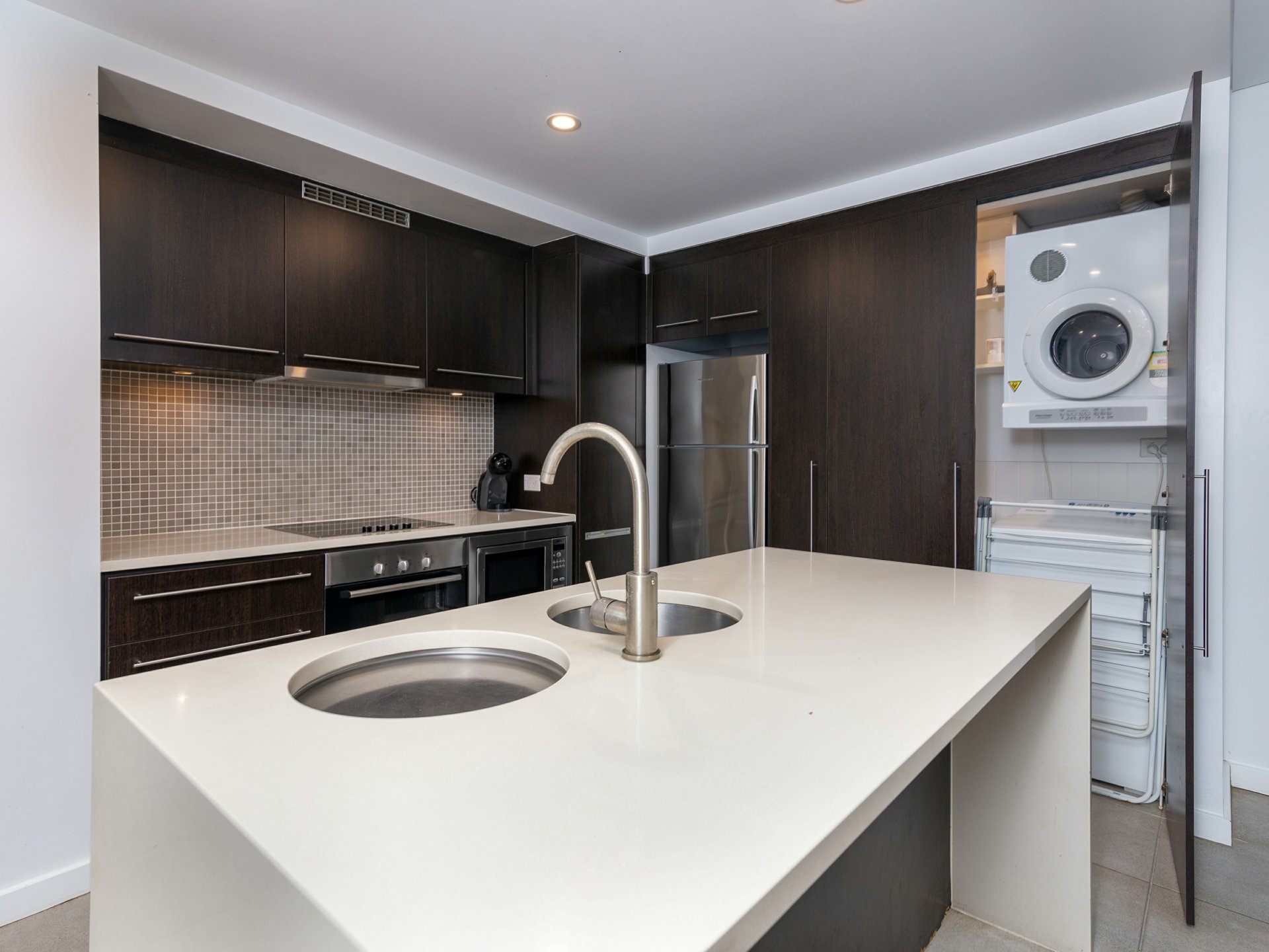 205-206 Sea Temple/22-36 Mitre Street — photo 8 of 30