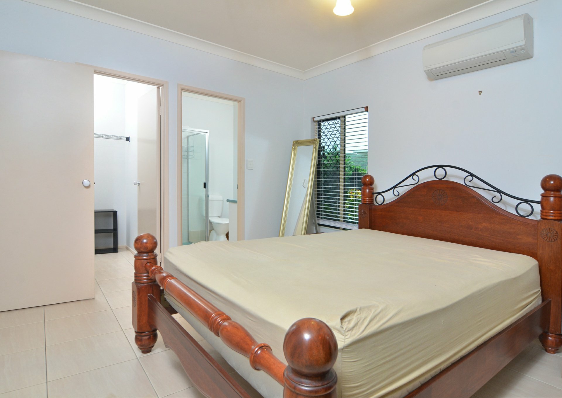 4 Riflebird Crescent, MOSSMAN