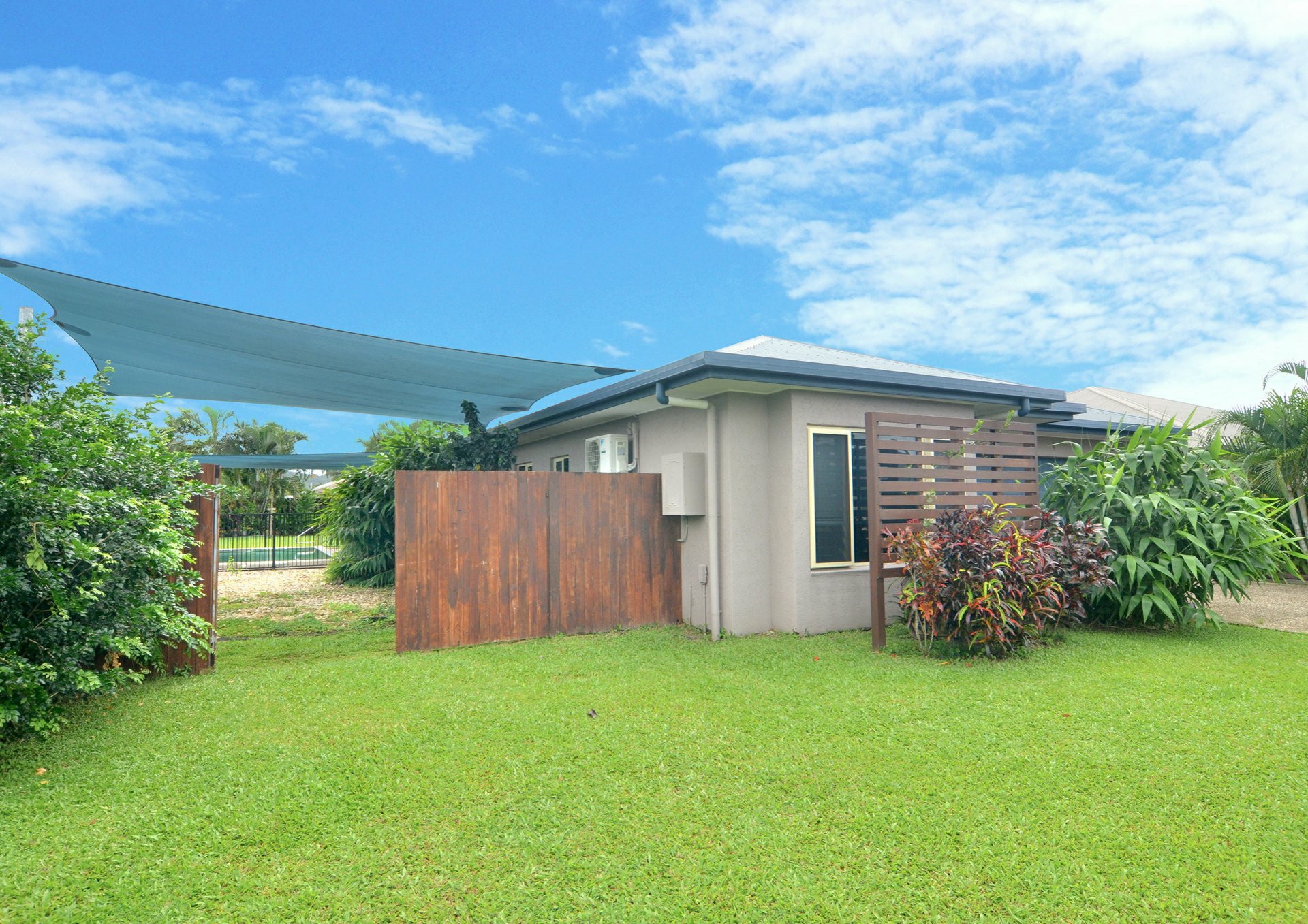 4 Riflebird Crescent, MOSSMAN