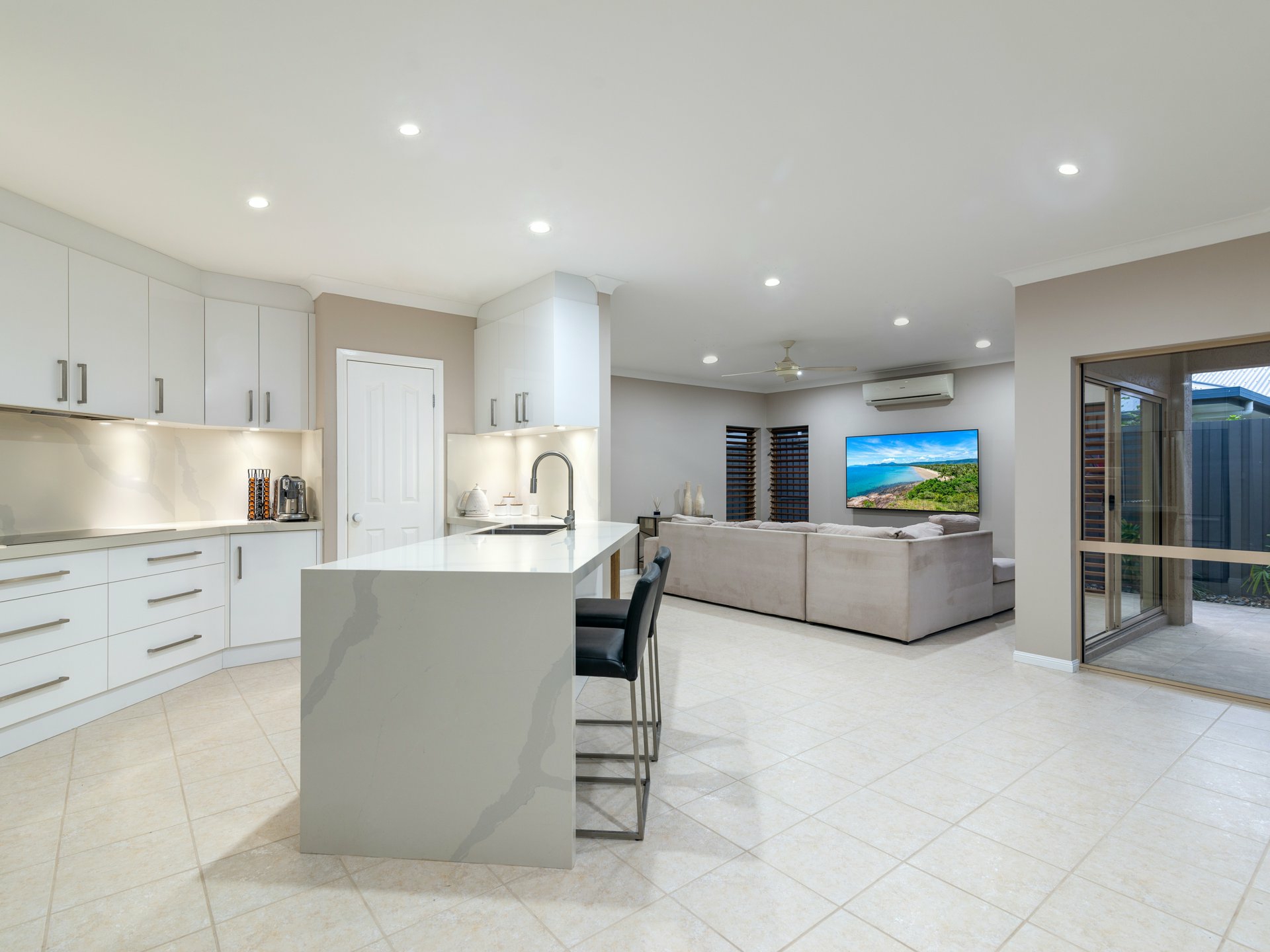 16 Birdwing Street, PORT DOUGLAS