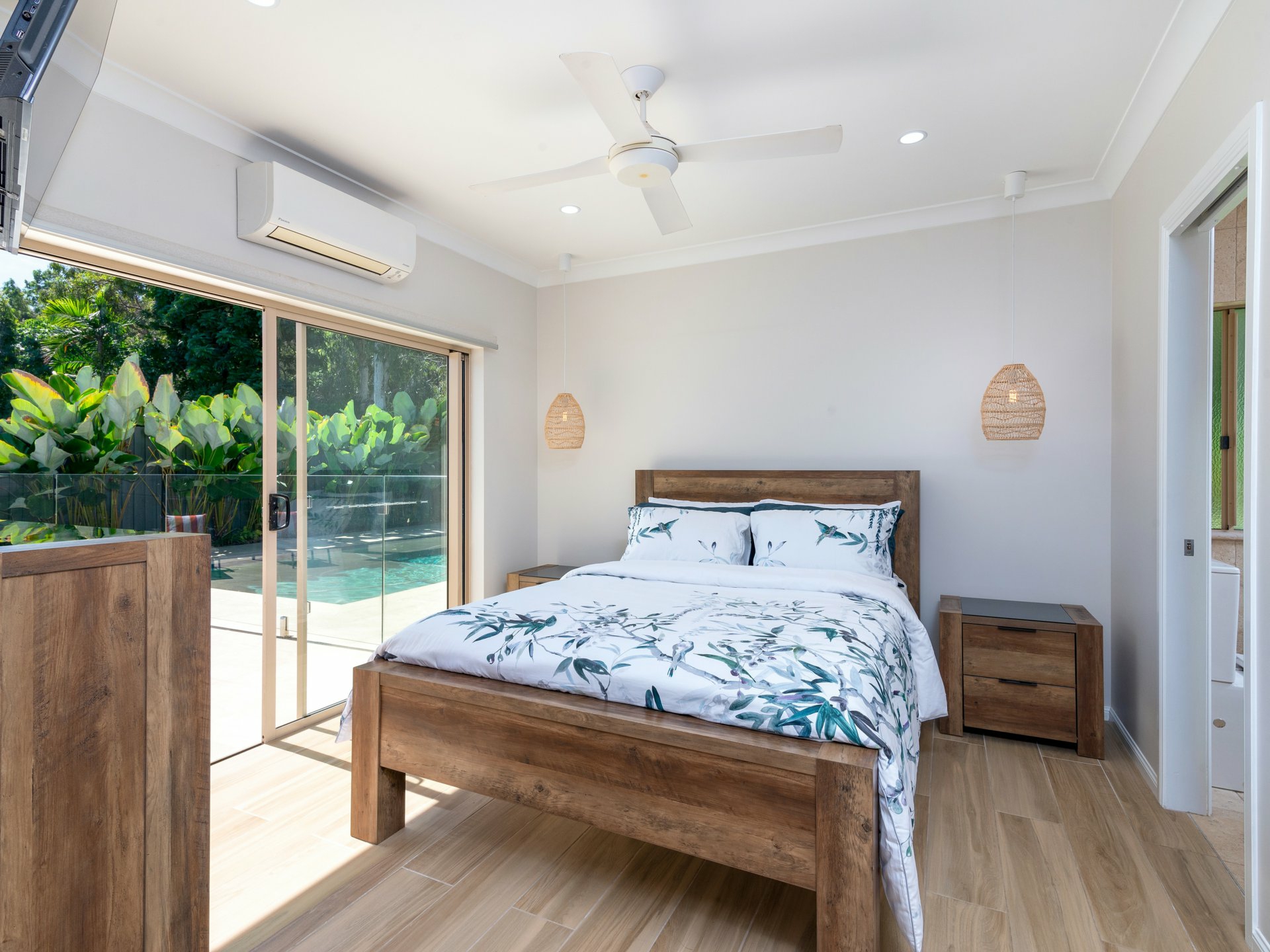 16 Birdwing Street, PORT DOUGLAS