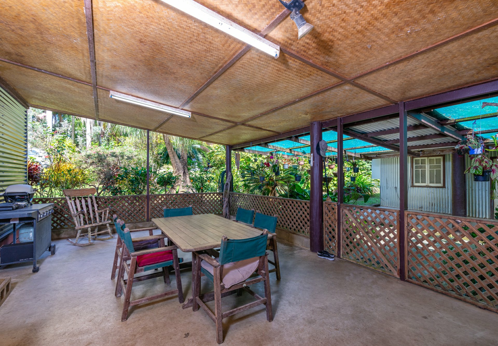 4414 Black Mountain Road, JULATTEN