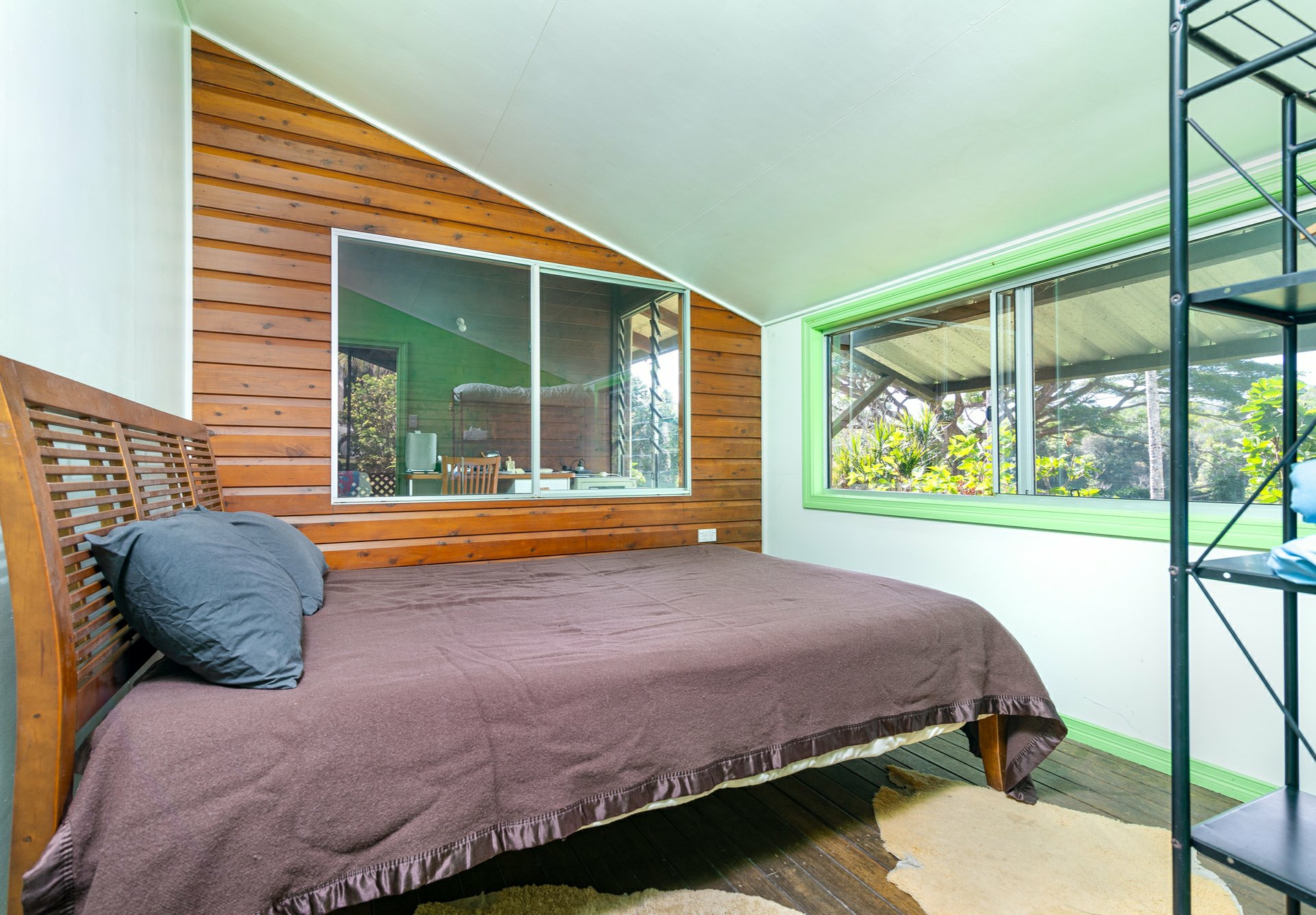 4414 Black Mountain Road, JULATTEN