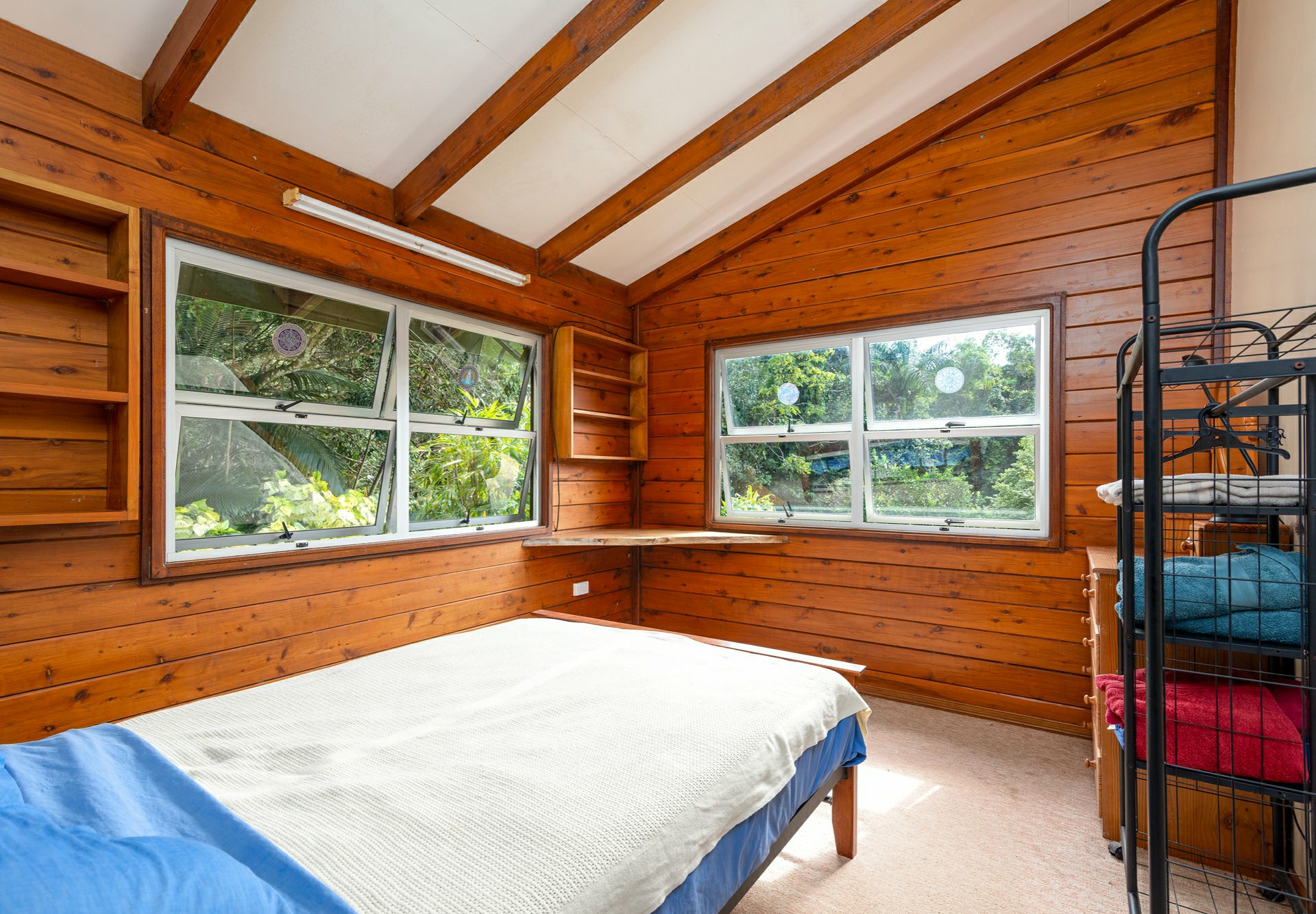 4414 Black Mountain Road, JULATTEN