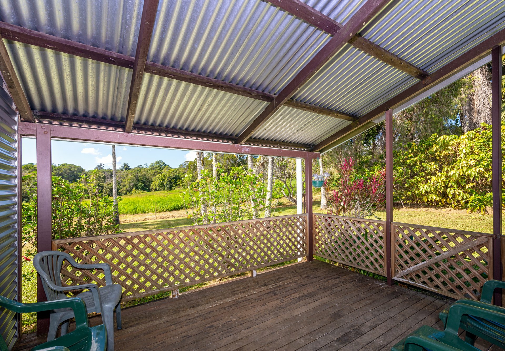 4414 Black Mountain Road, JULATTEN