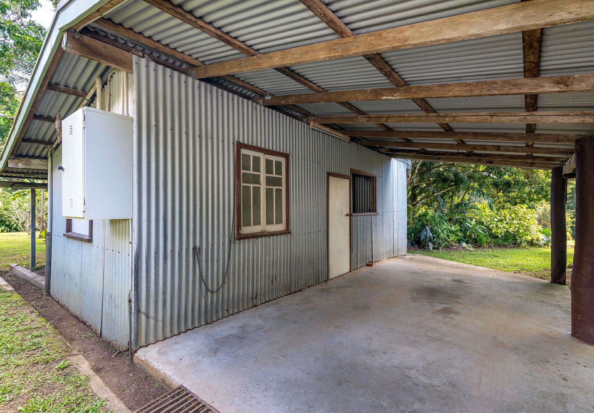 4414 Black Mountain Road, JULATTEN