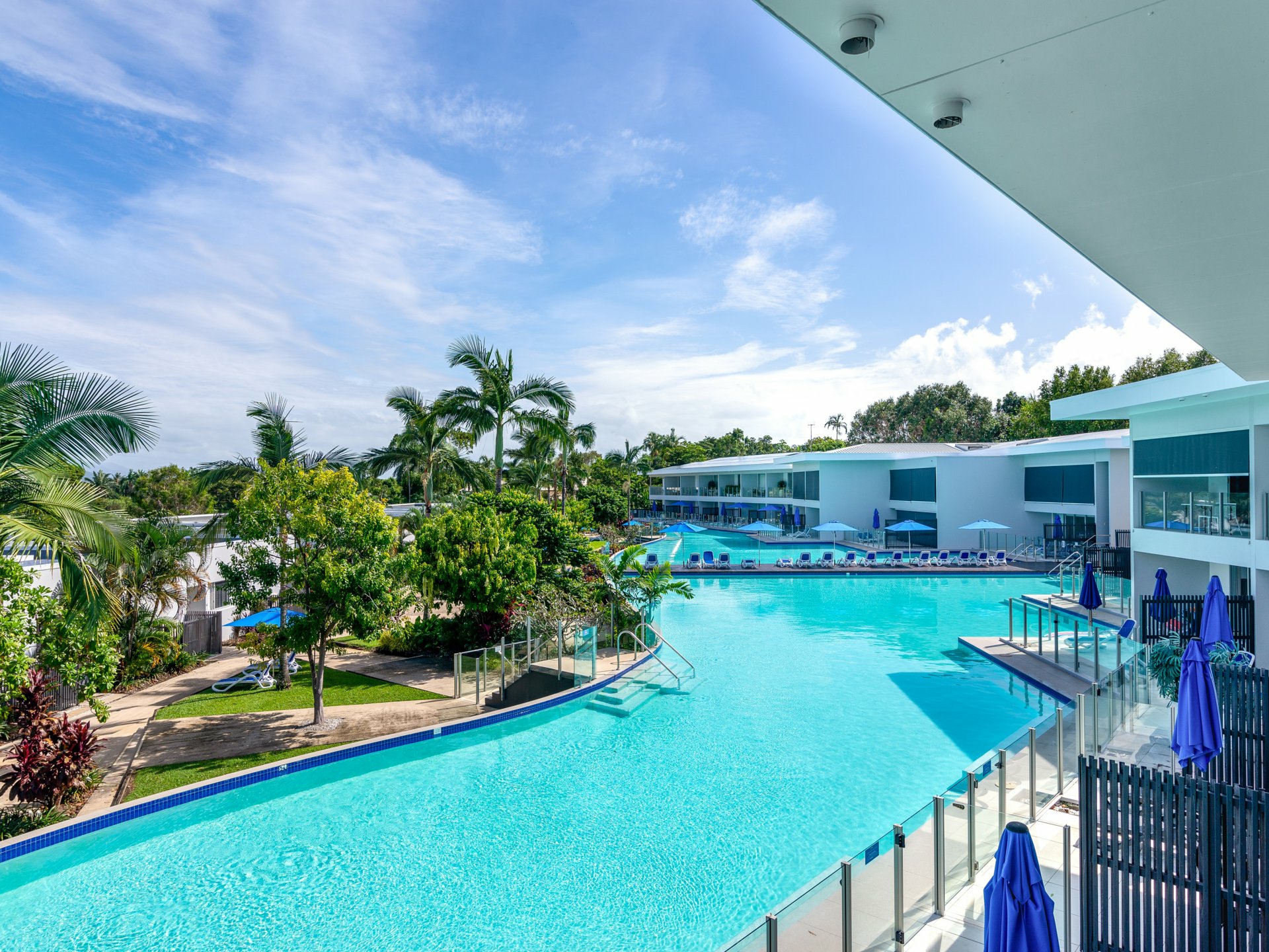 64 Pool/19-37 St Crispins Avenue, PORT DOUGLAS