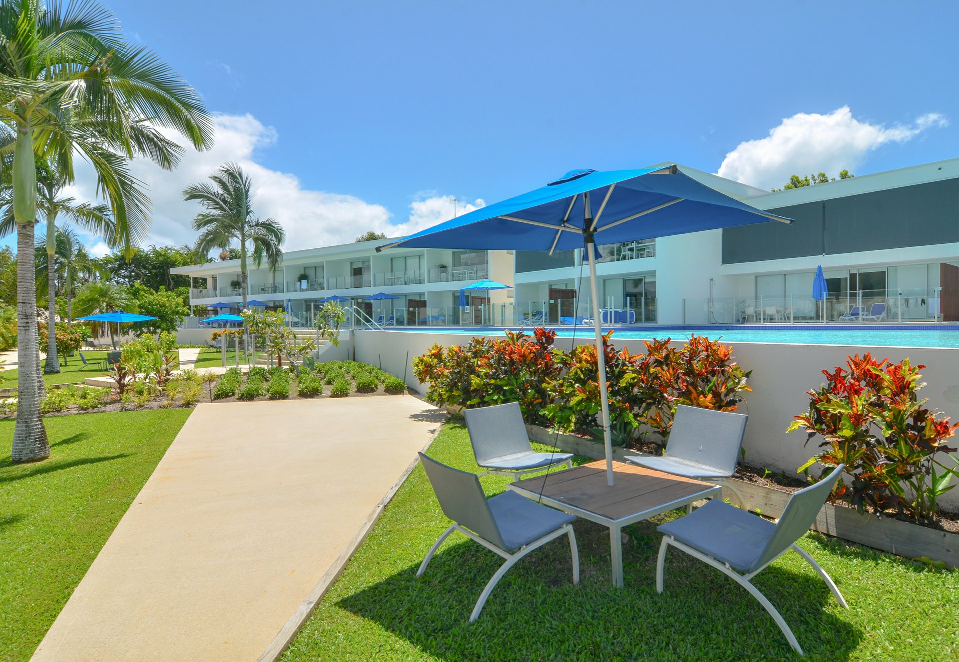 64 Pool/19-37 St Crispins Avenue, PORT DOUGLAS