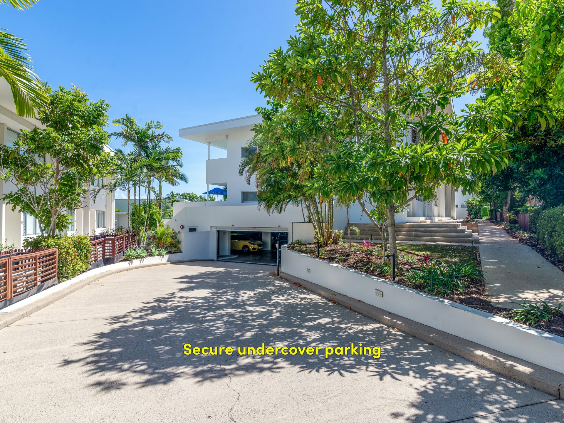 64 Pool/19-37 St Crispins Avenue, PORT DOUGLAS
