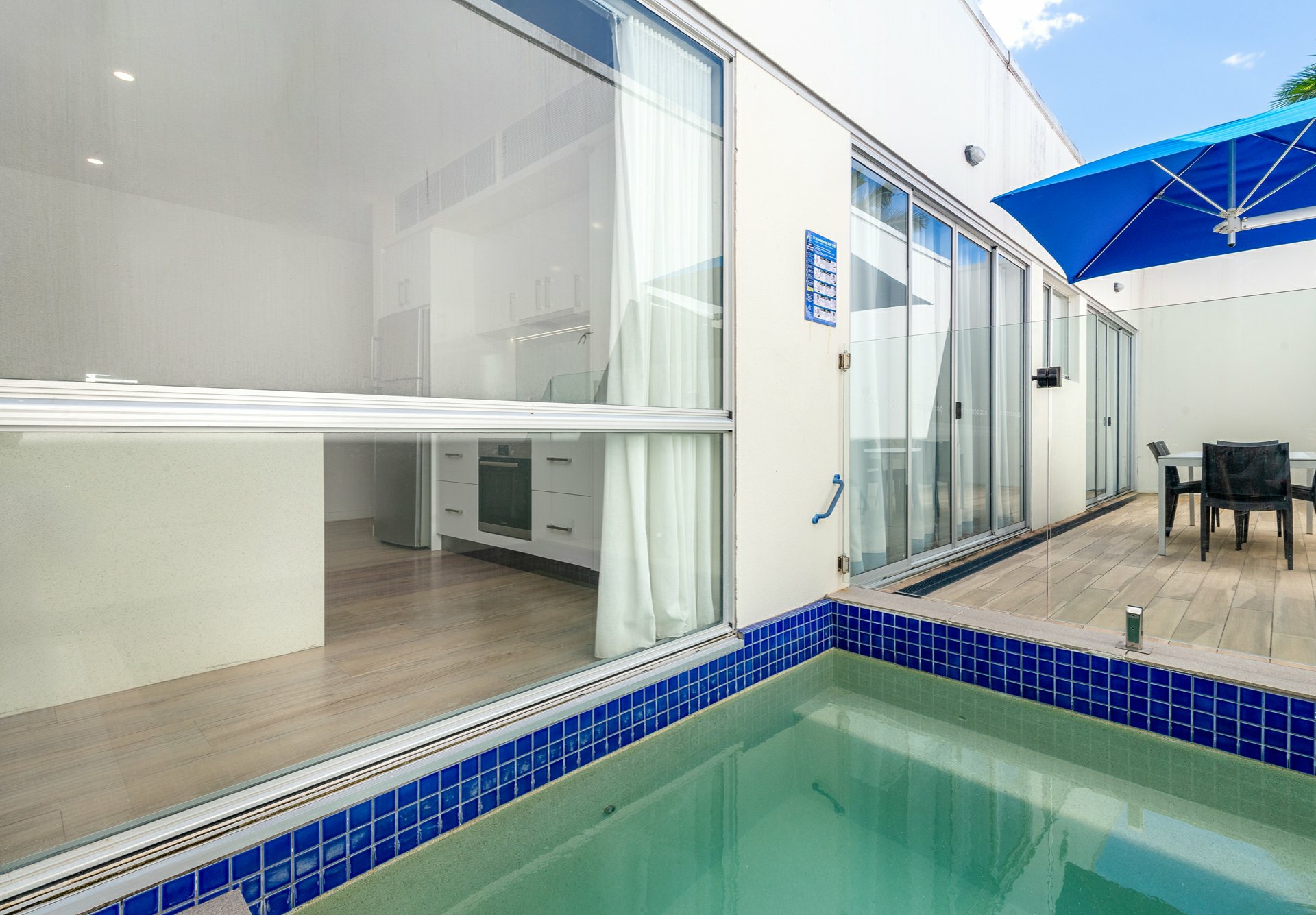 6 Pool/19-37 St Crispins Avenue — photo 2 of 22