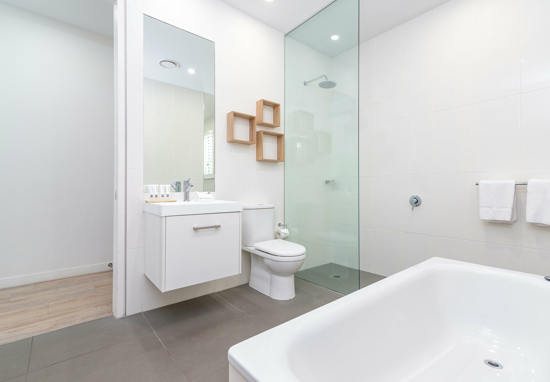 6 Pool/19-37 St Crispins Avenue — photo 16 of 22