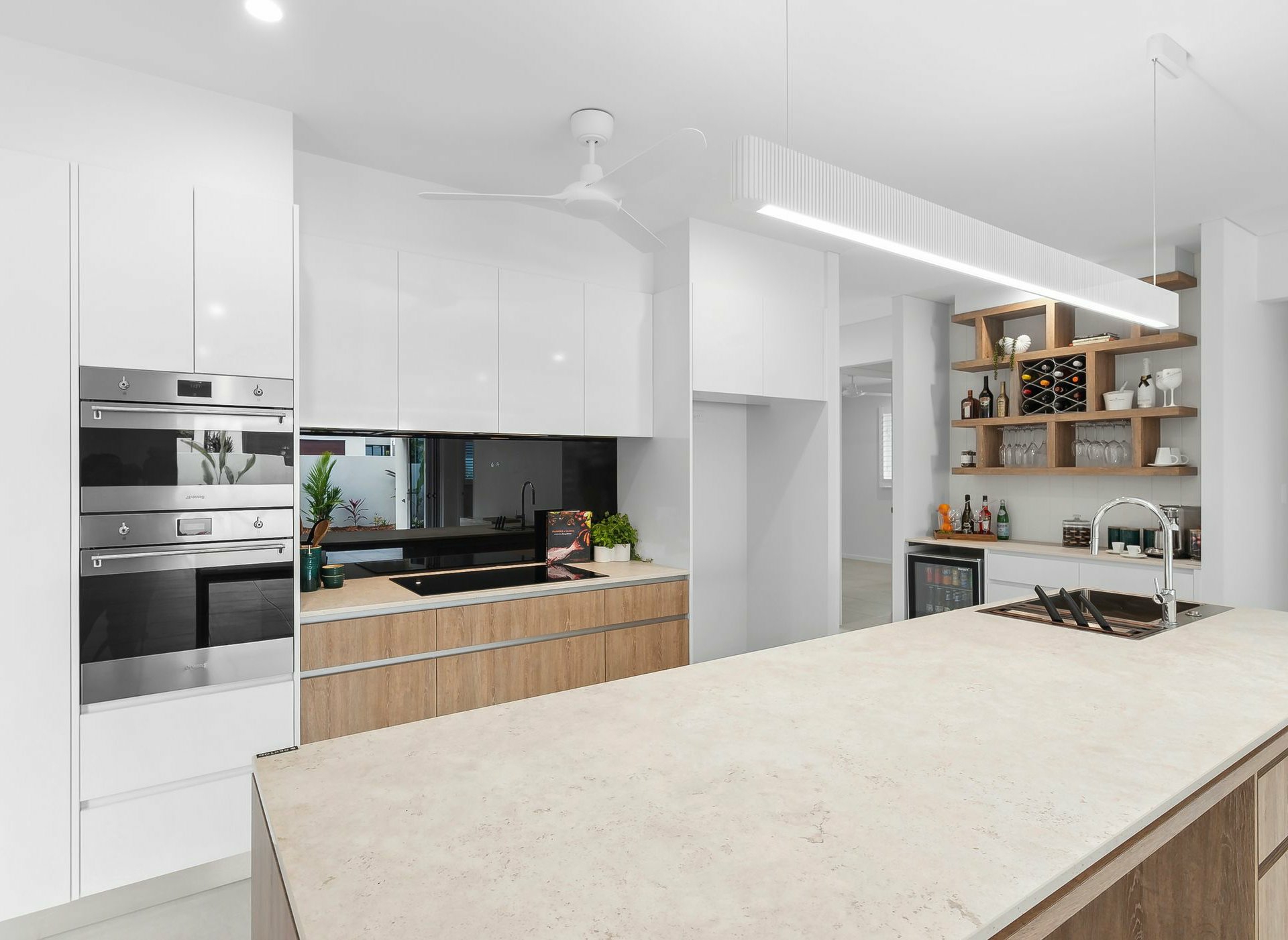 6 Camelia Court, PALM COVE