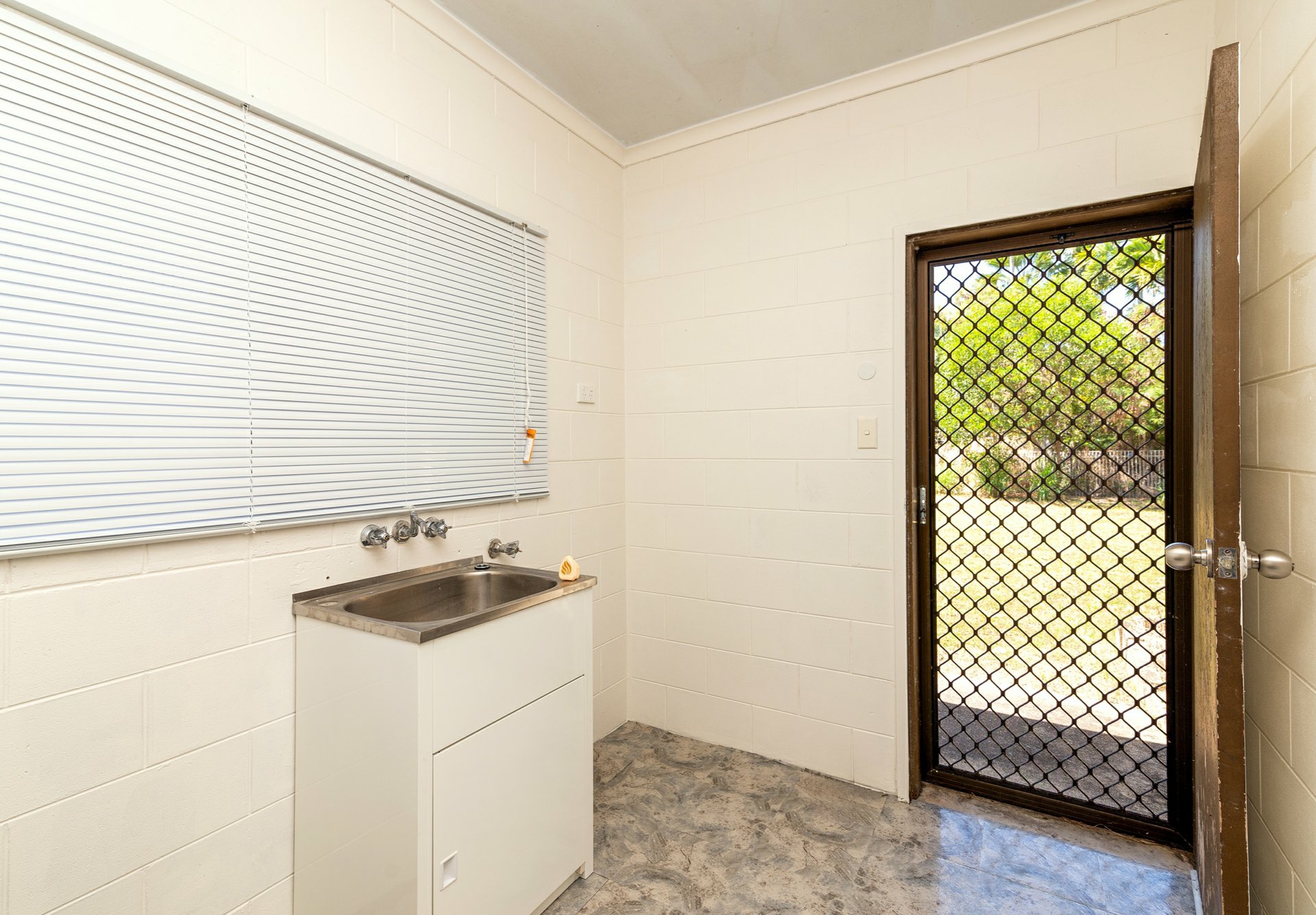 6 Triton Crescent, PORT DOUGLAS