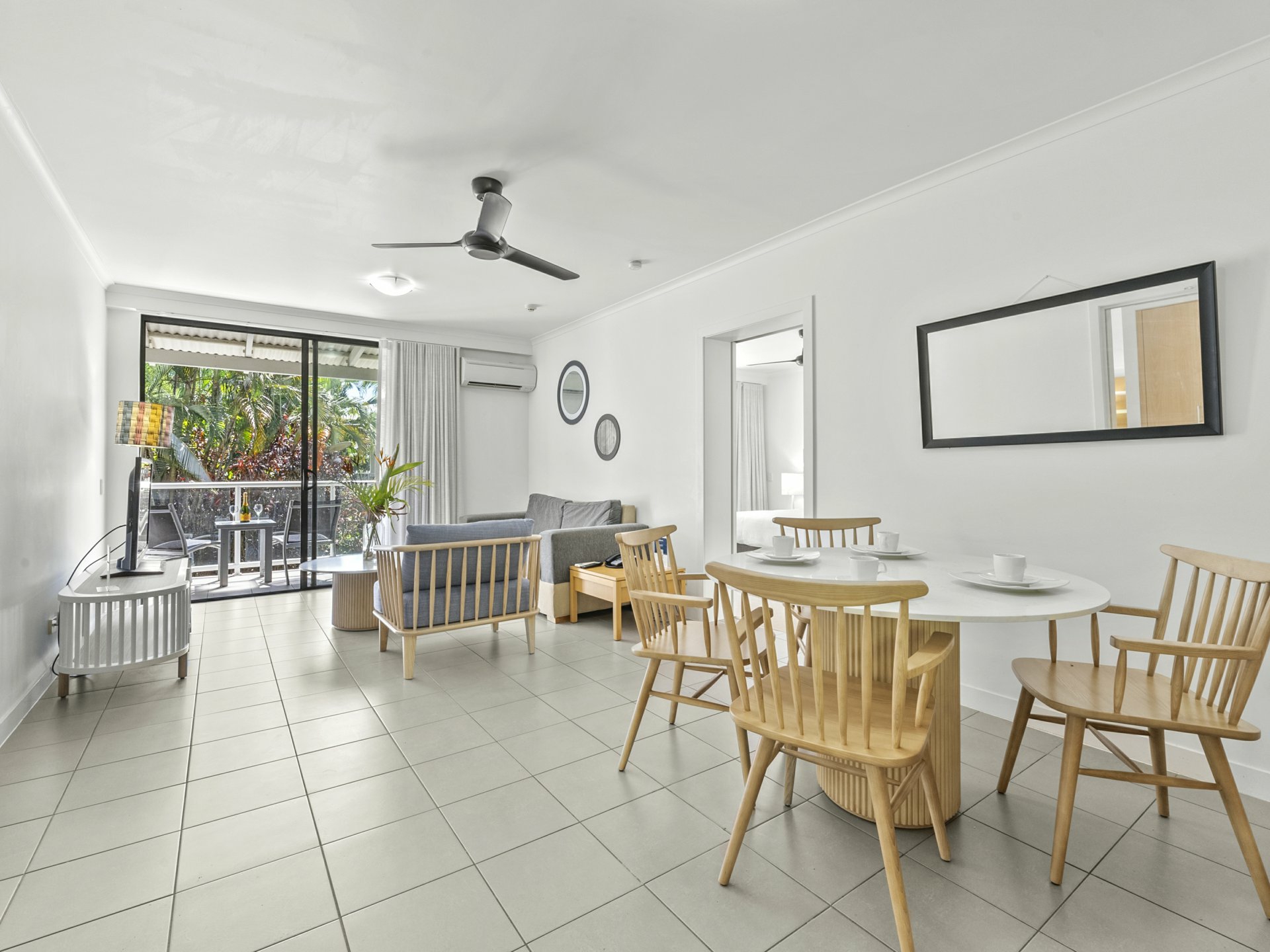 Port Douglas, 4877