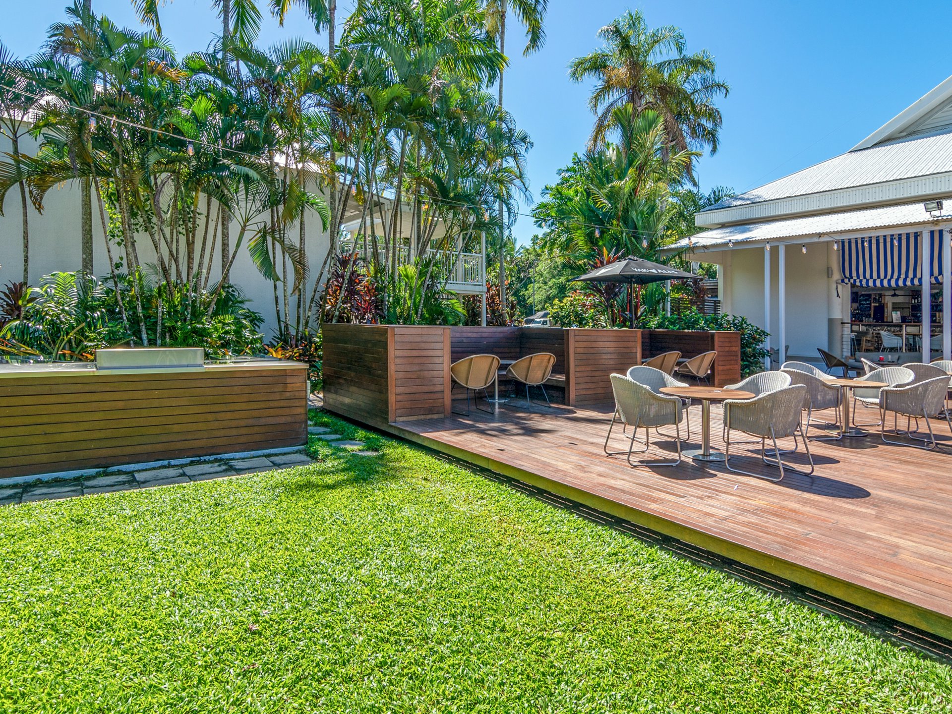 Port Douglas, 4877