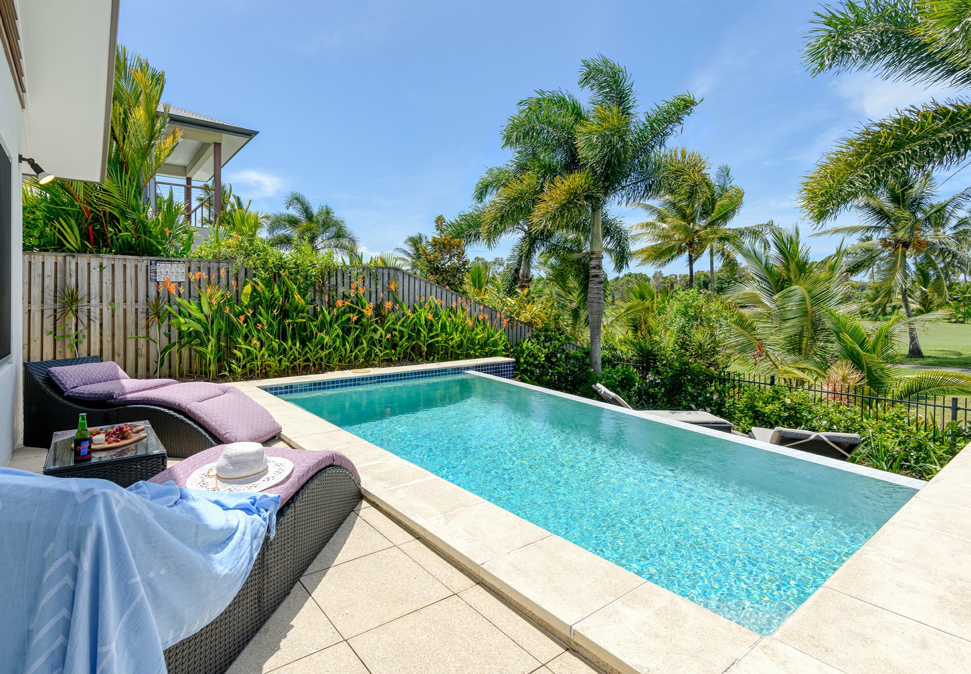 9 Cascade Drive, PORT DOUGLAS