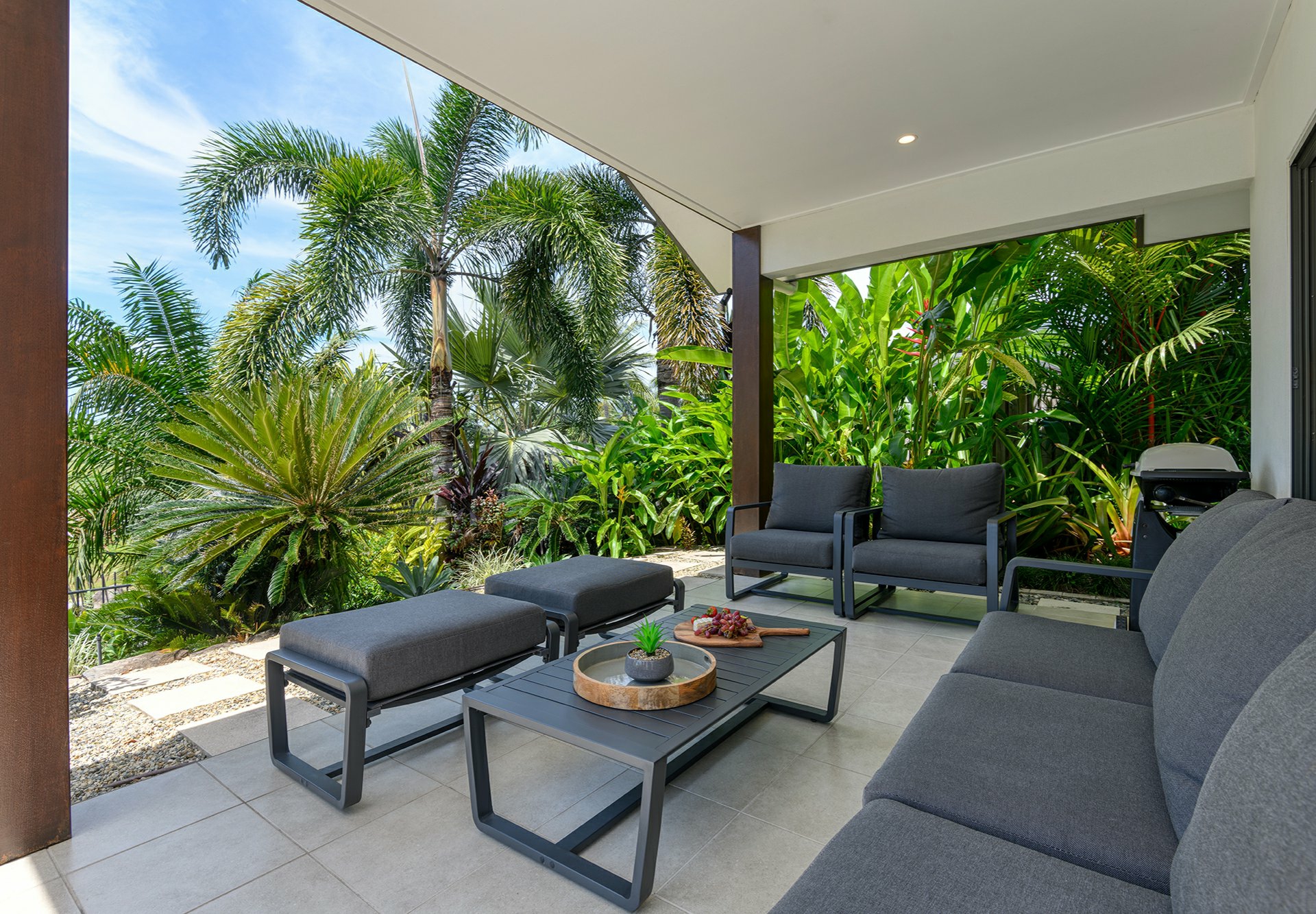 9 Cascade Drive, PORT DOUGLAS