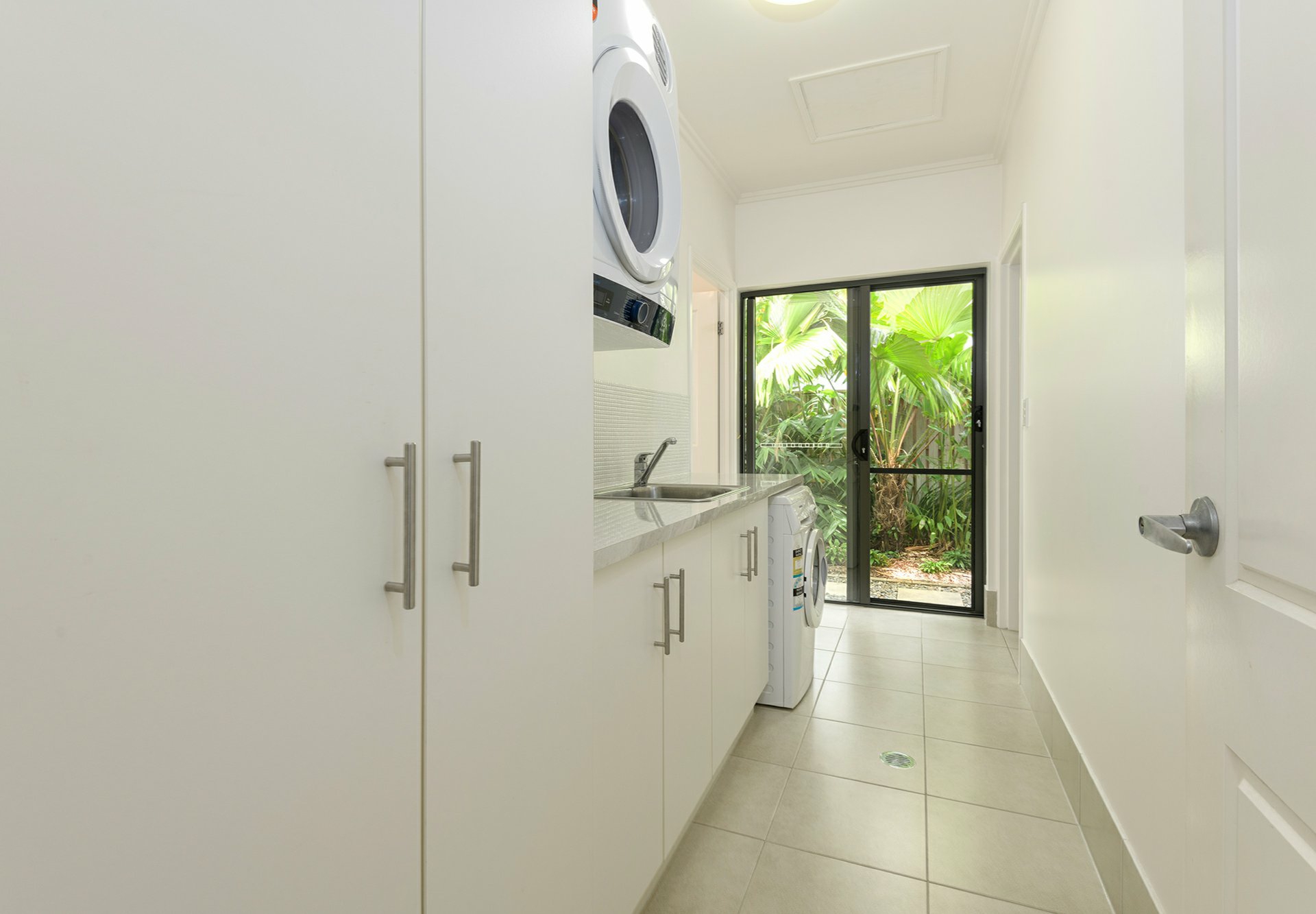 9 Cascade Drive, PORT DOUGLAS