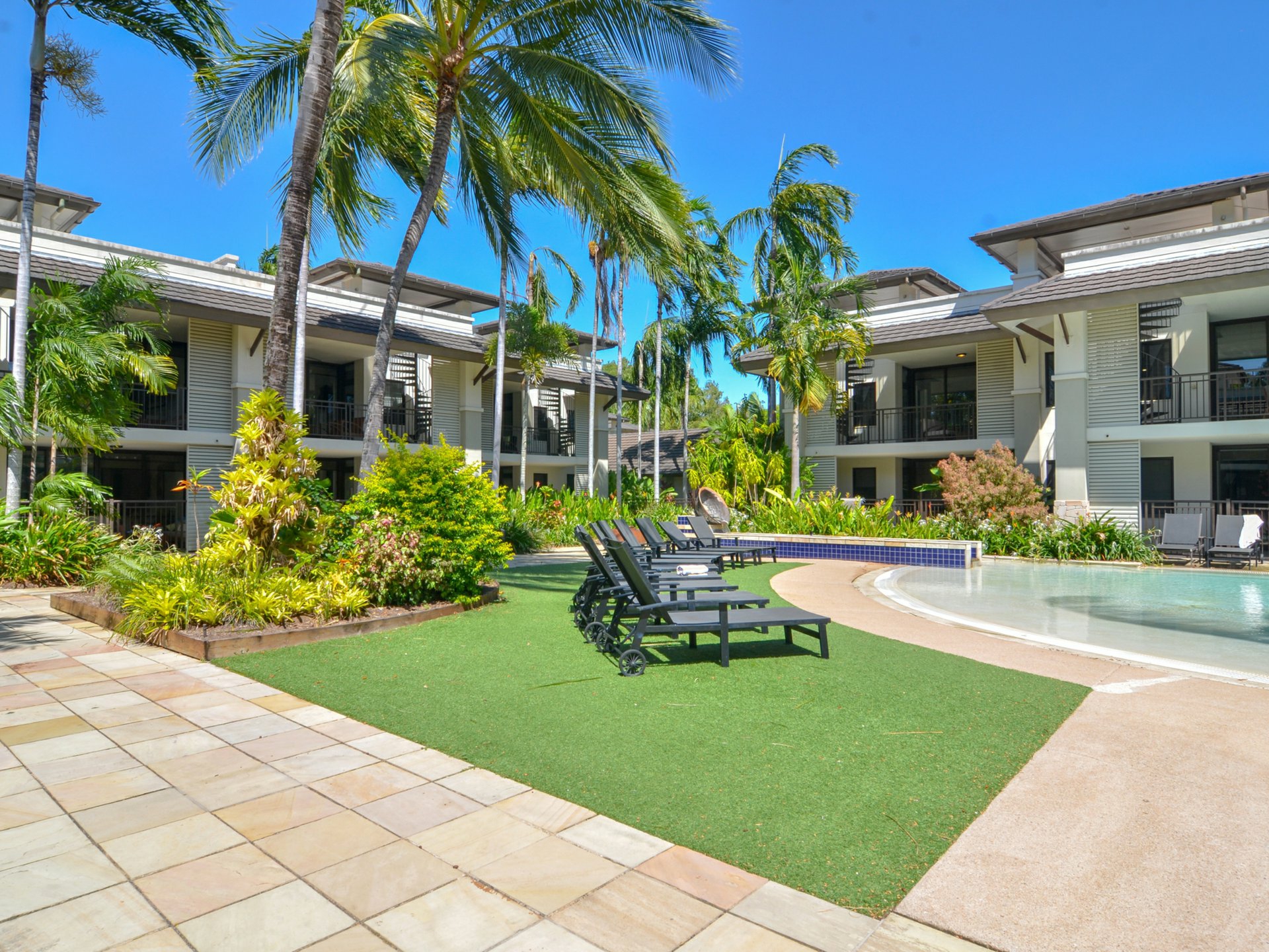 Port Douglas, 4877