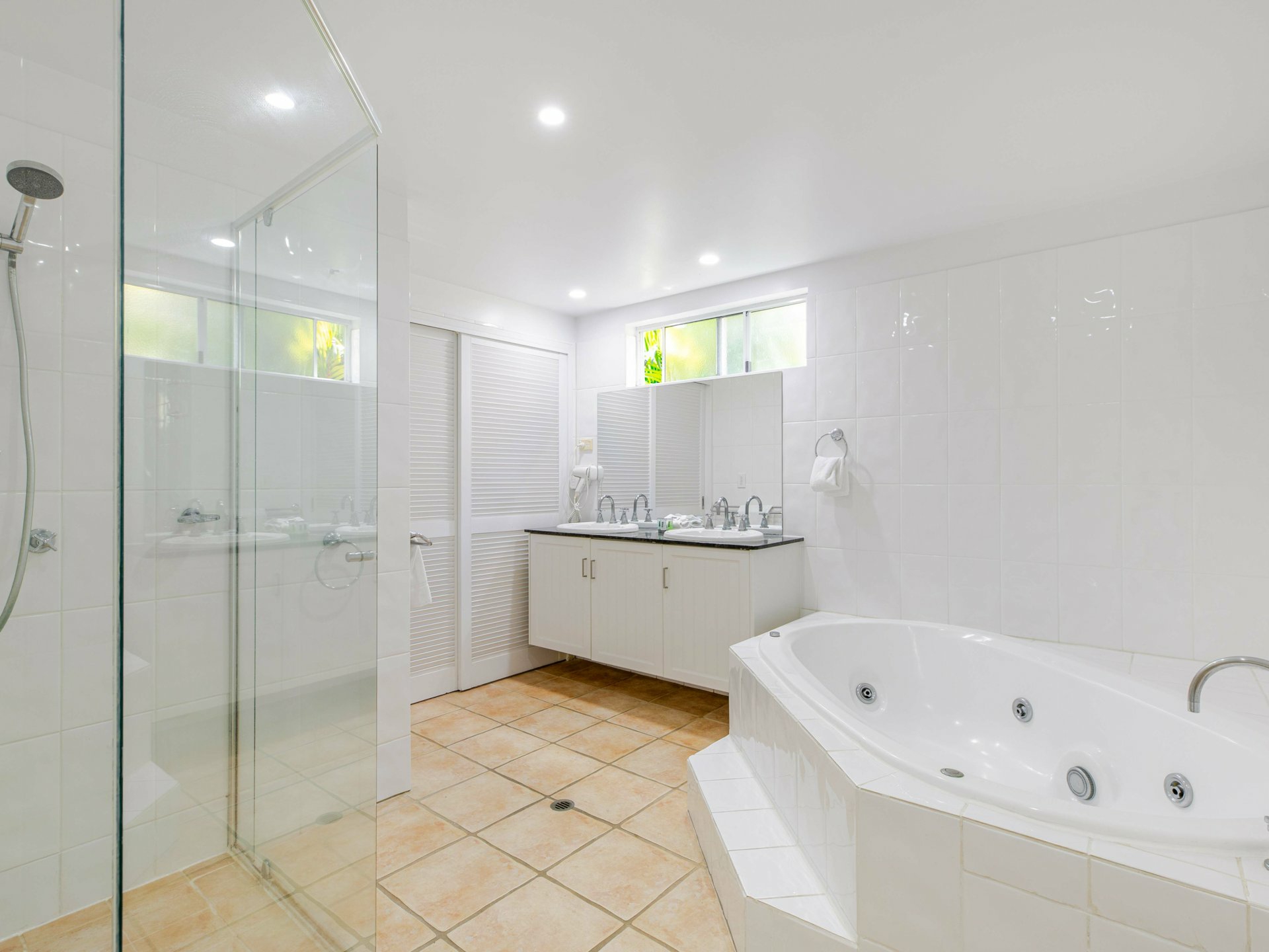 6 Cayman Villas/35-37 Mowbray Street, PORT DOUGLAS
