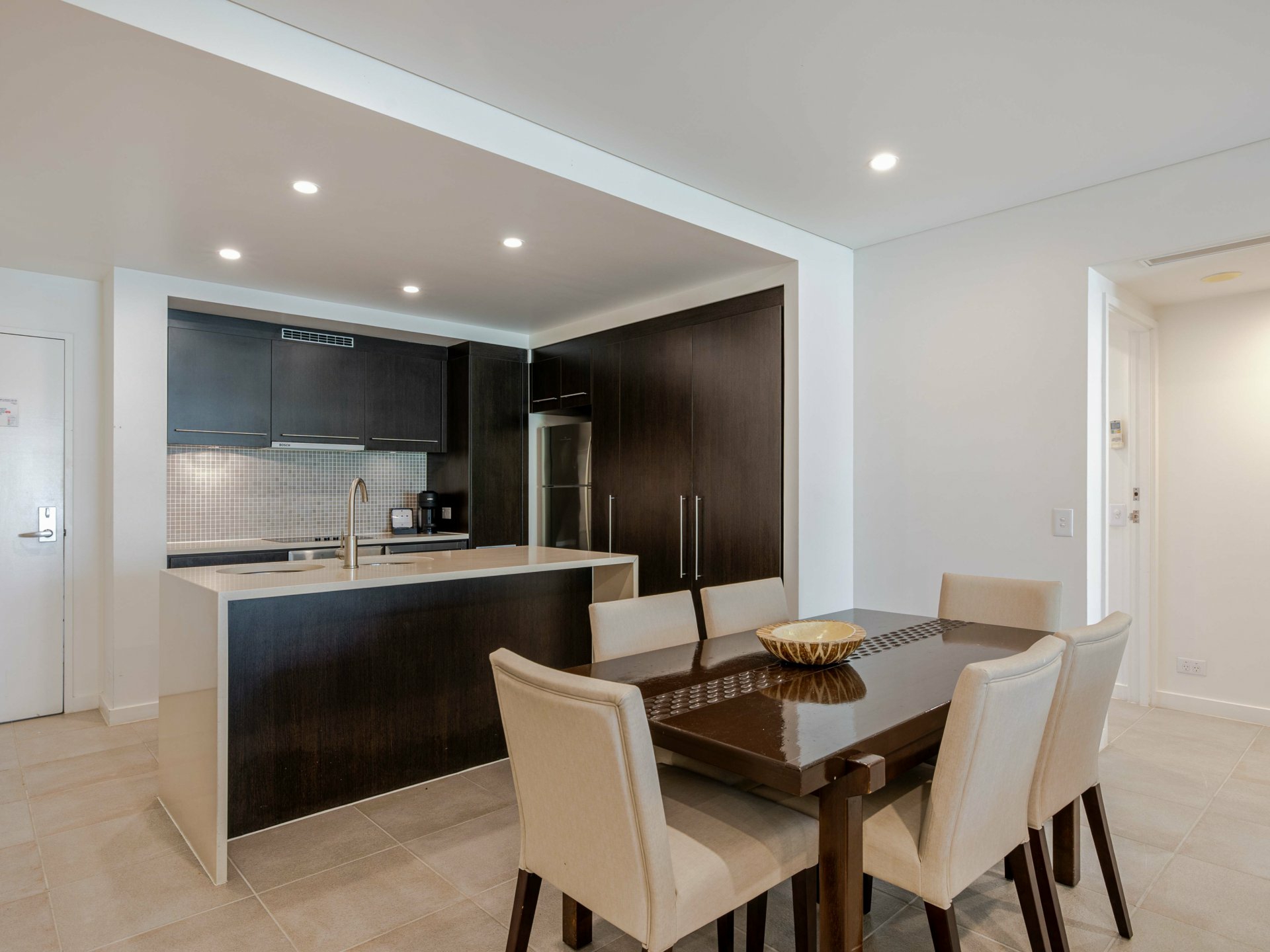 248-249 Sea Temple/22-36 Mitre Street — photo 12 of 27