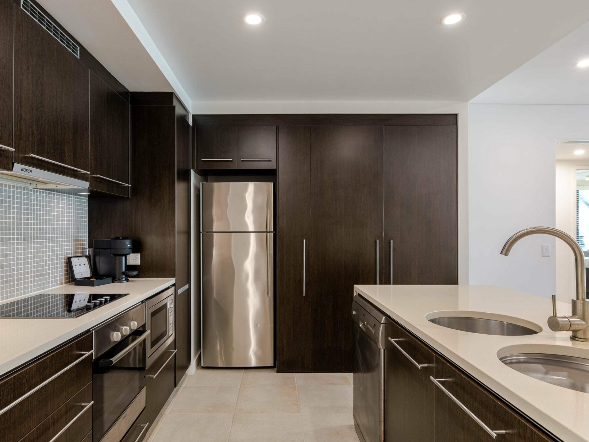 248-249 Sea Temple/22-36 Mitre Street — photo 15 of 27