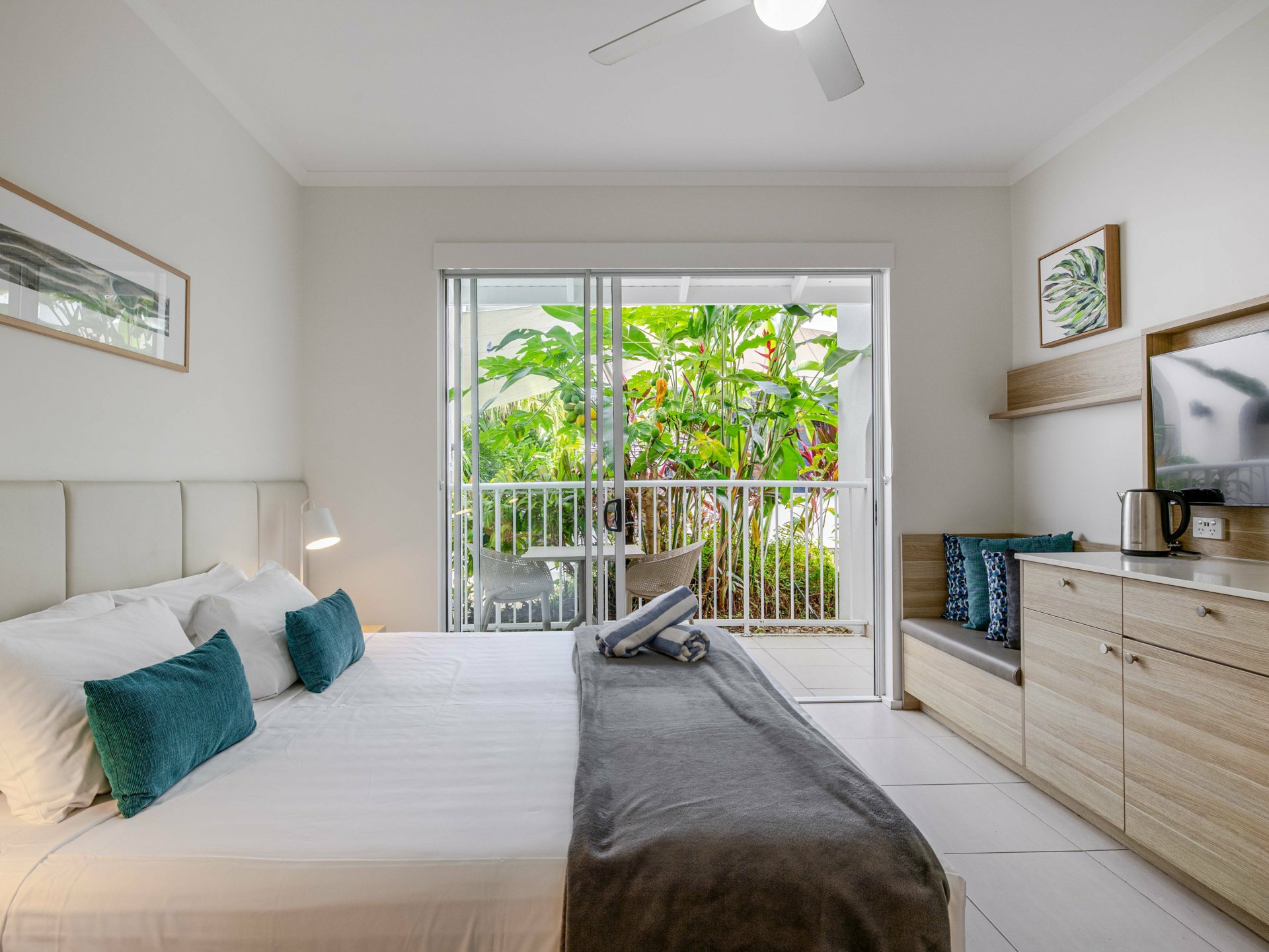 30 Portsea/70-76 Davidson Street — photo 4 of 18