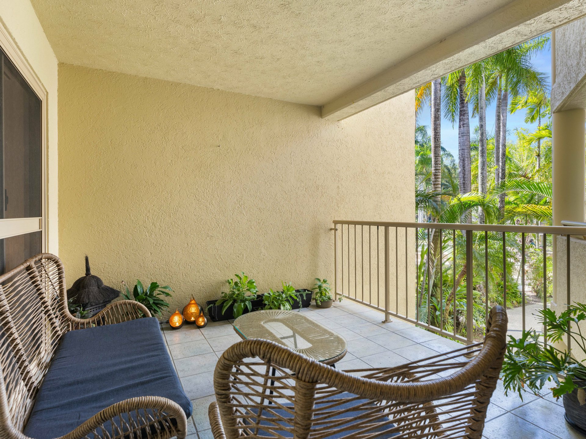 7/11-15 Port Douglas Road — photo 9 of 21