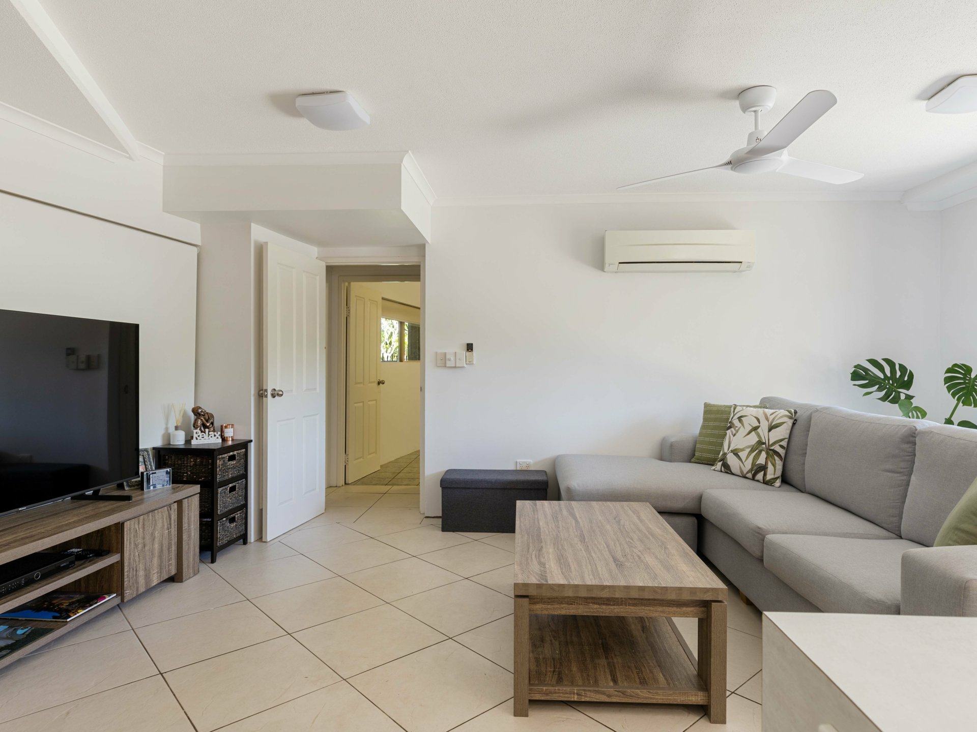 7/11-15 Port Douglas Road — photo 10 of 21
