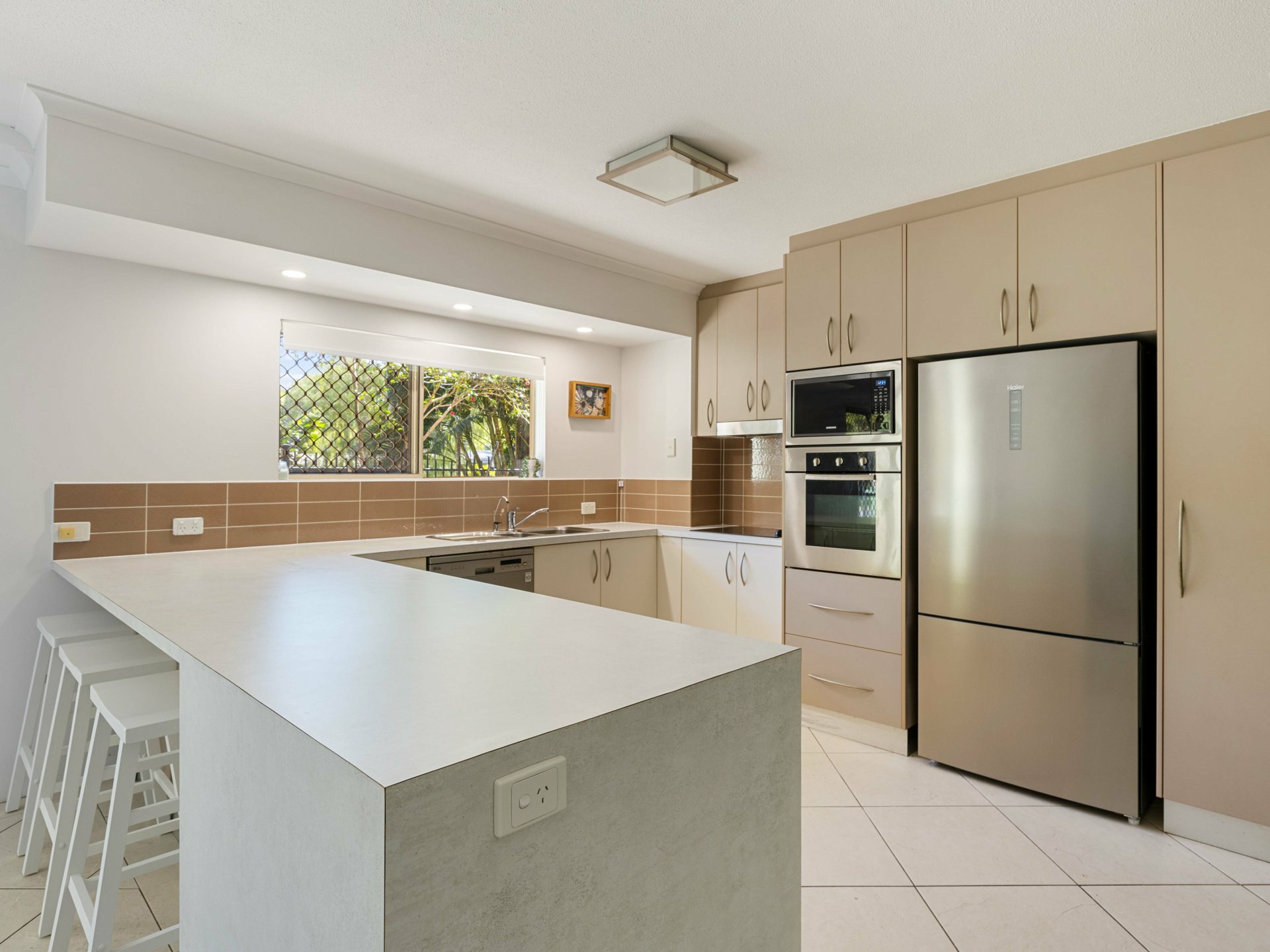 7/11-15 Port Douglas Road — photo 13 of 21
