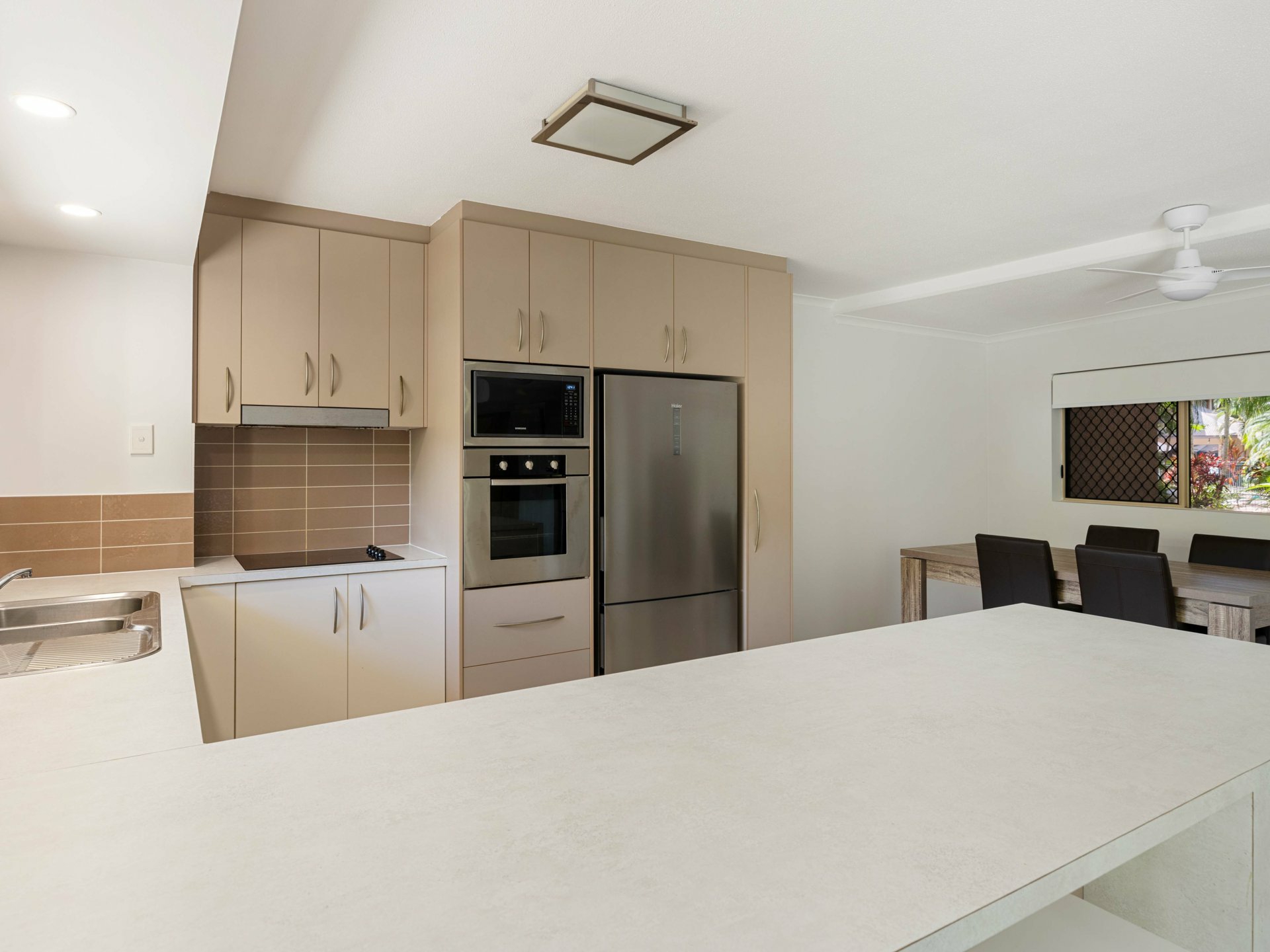 7/11-15 Port Douglas Road — photo 17 of 21