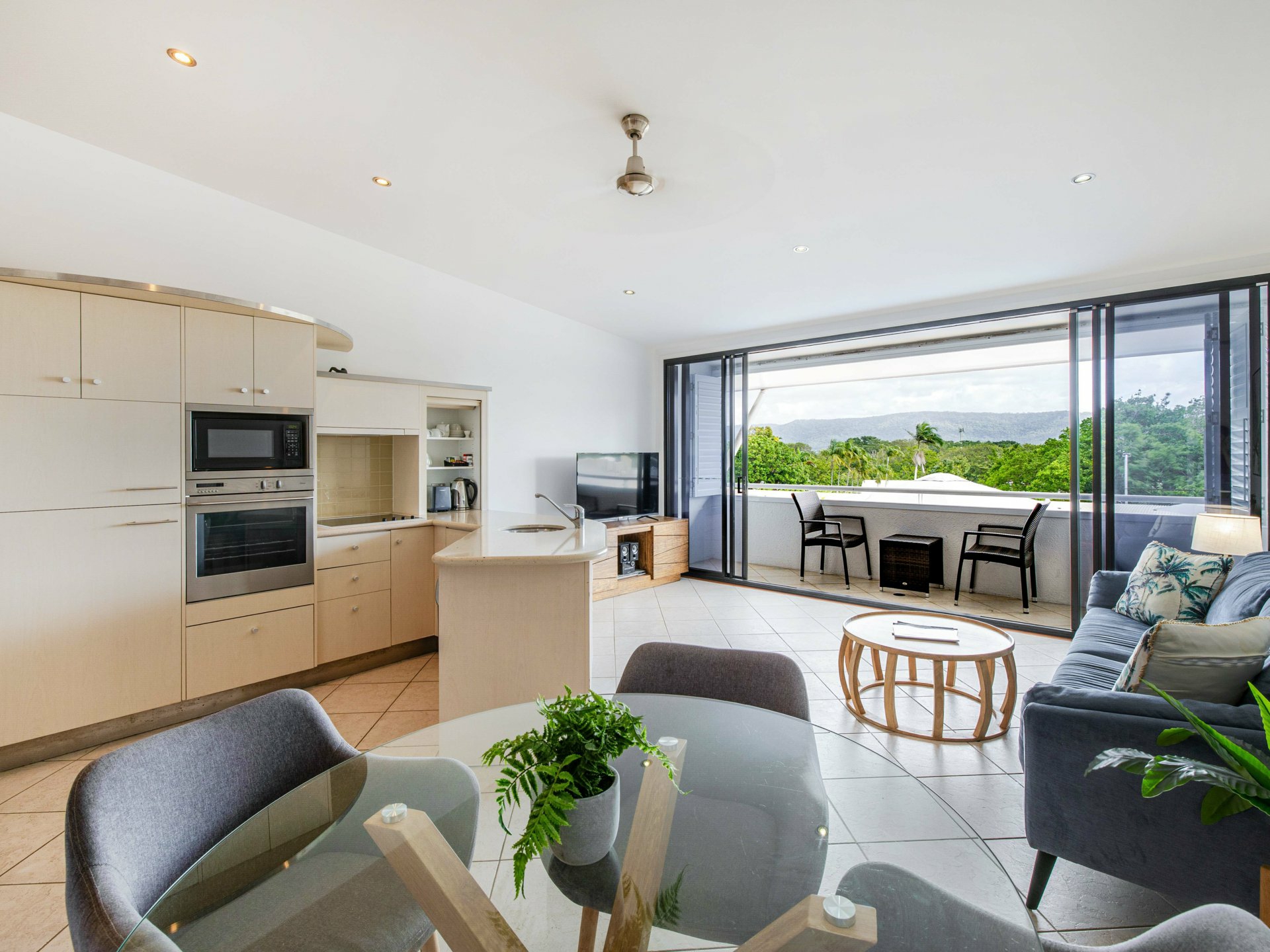 13 Saltwater/26-30 Macrossan Street — photo 3 of 21