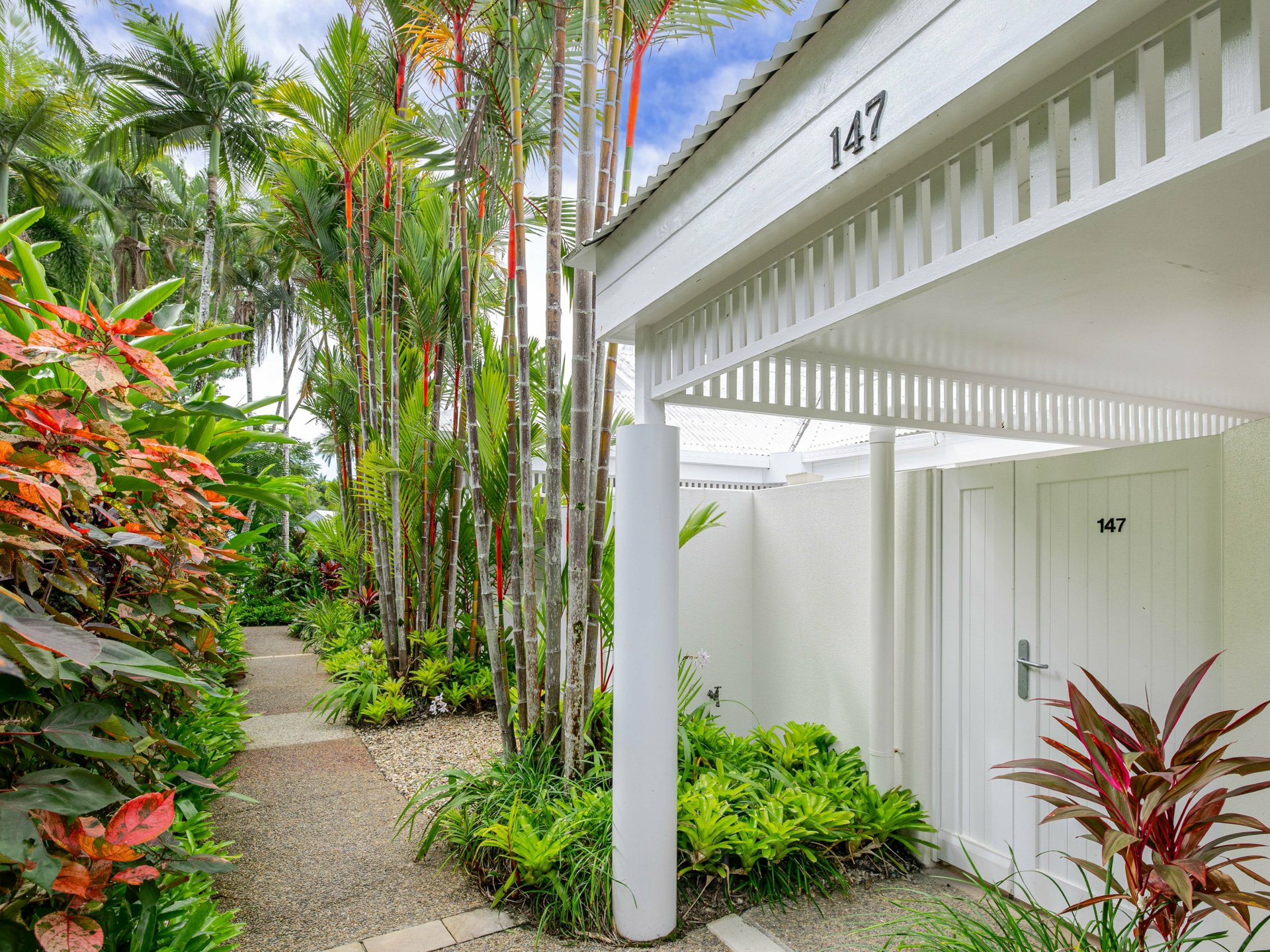 Villa 147 Mirage/7-19 Bougainvillea Way North — photo 4 of 19