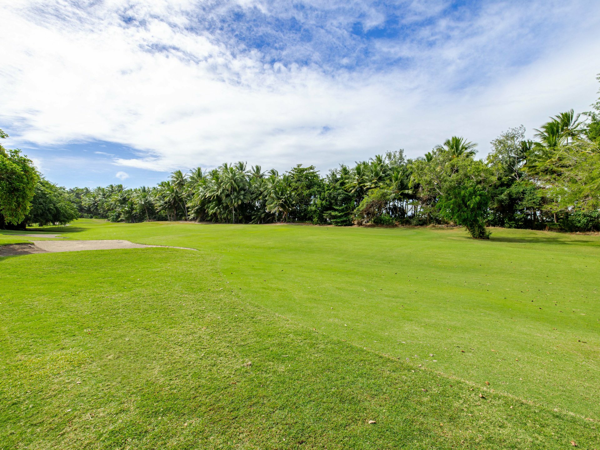Villa 147 Mirage/7-19 Bougainvillea Way North — photo 18 of 19