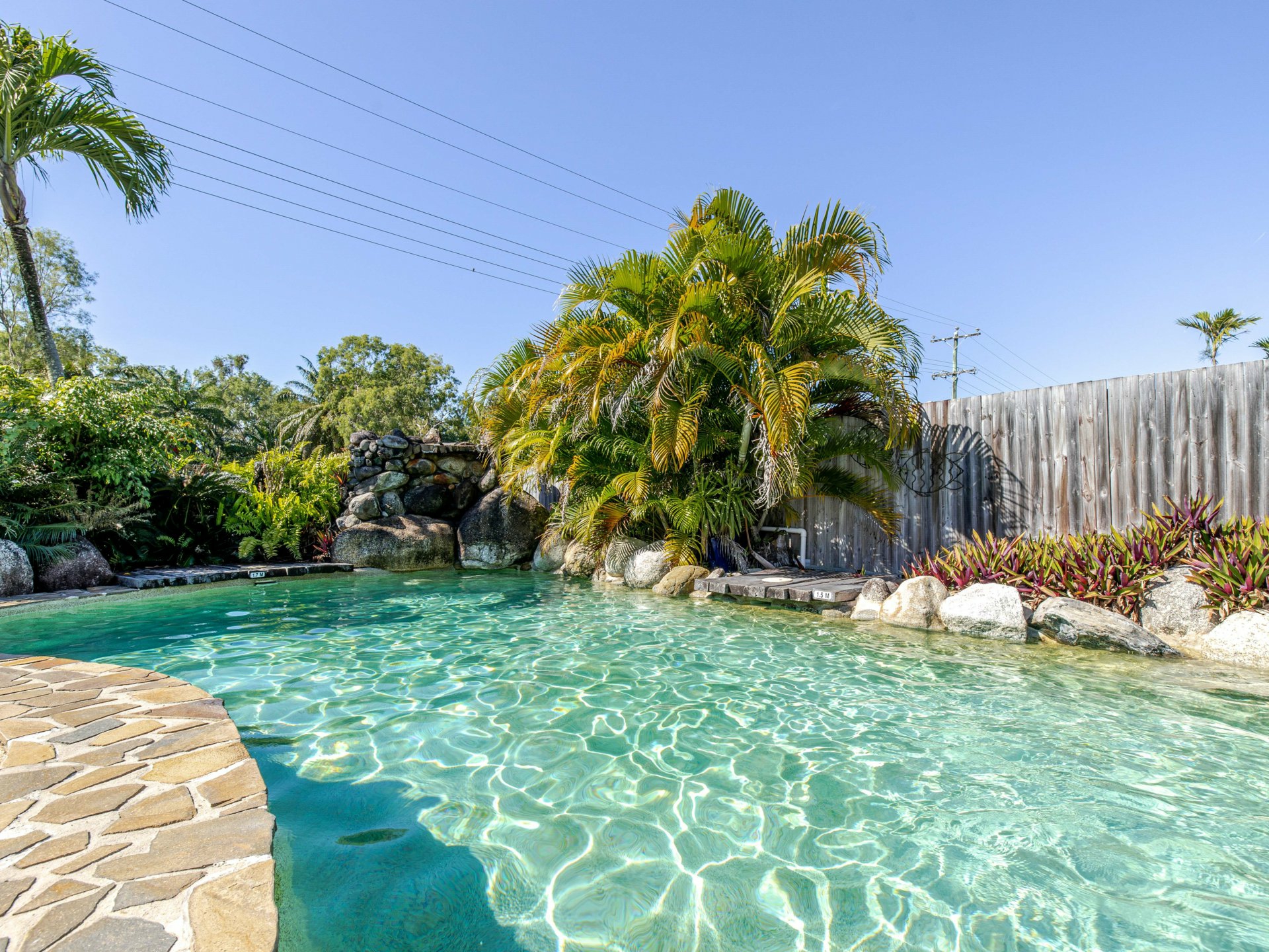 4/121 Davidson Street — photo from LJ Hooker Port Douglas