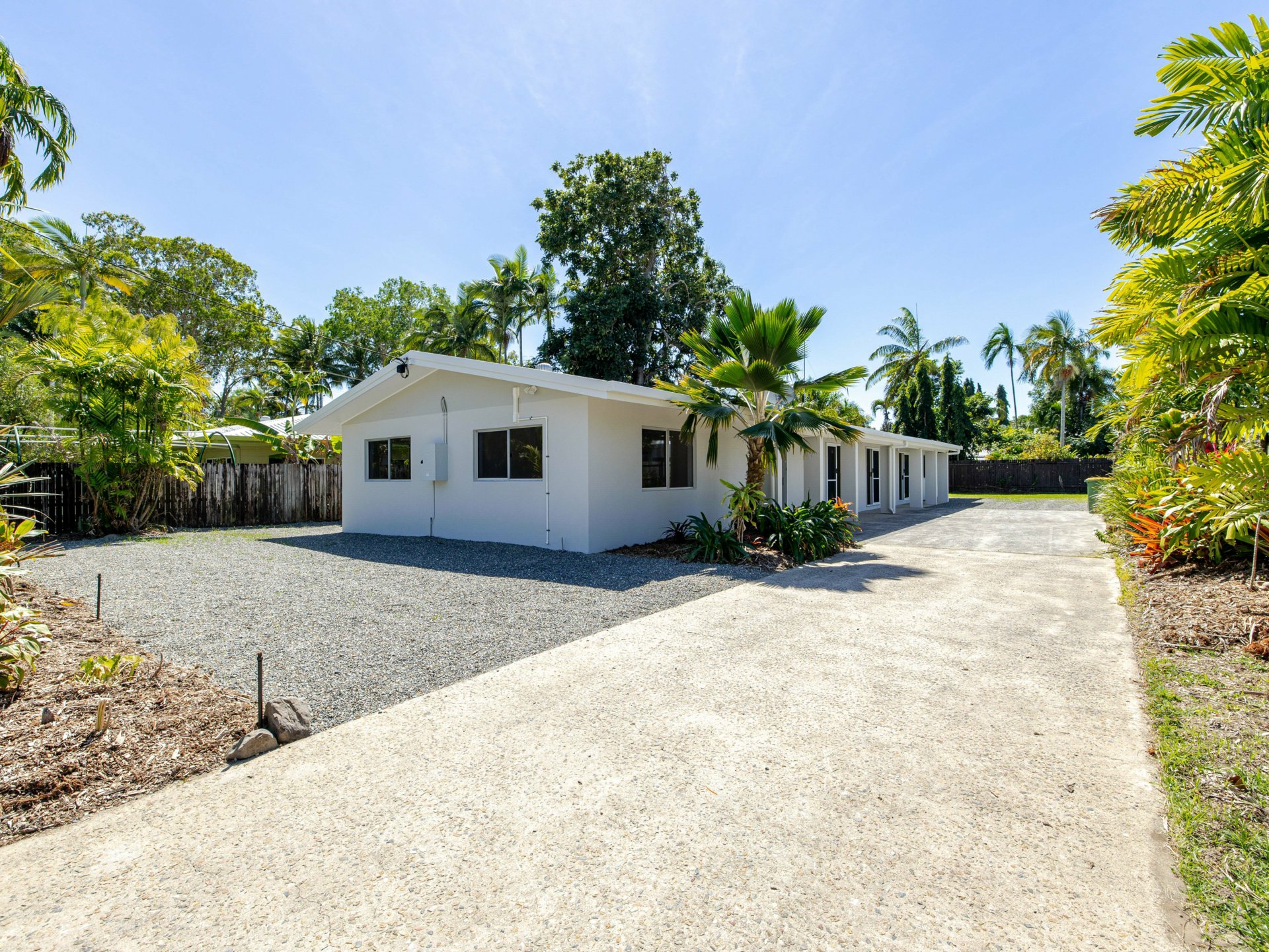 1/25 Limpet Ave — photo from LJ Hooker Port Douglas