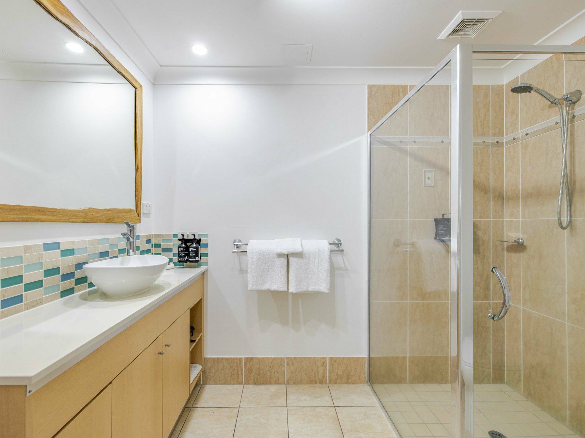 29/10-12 Owen Street — photo 19 of 25