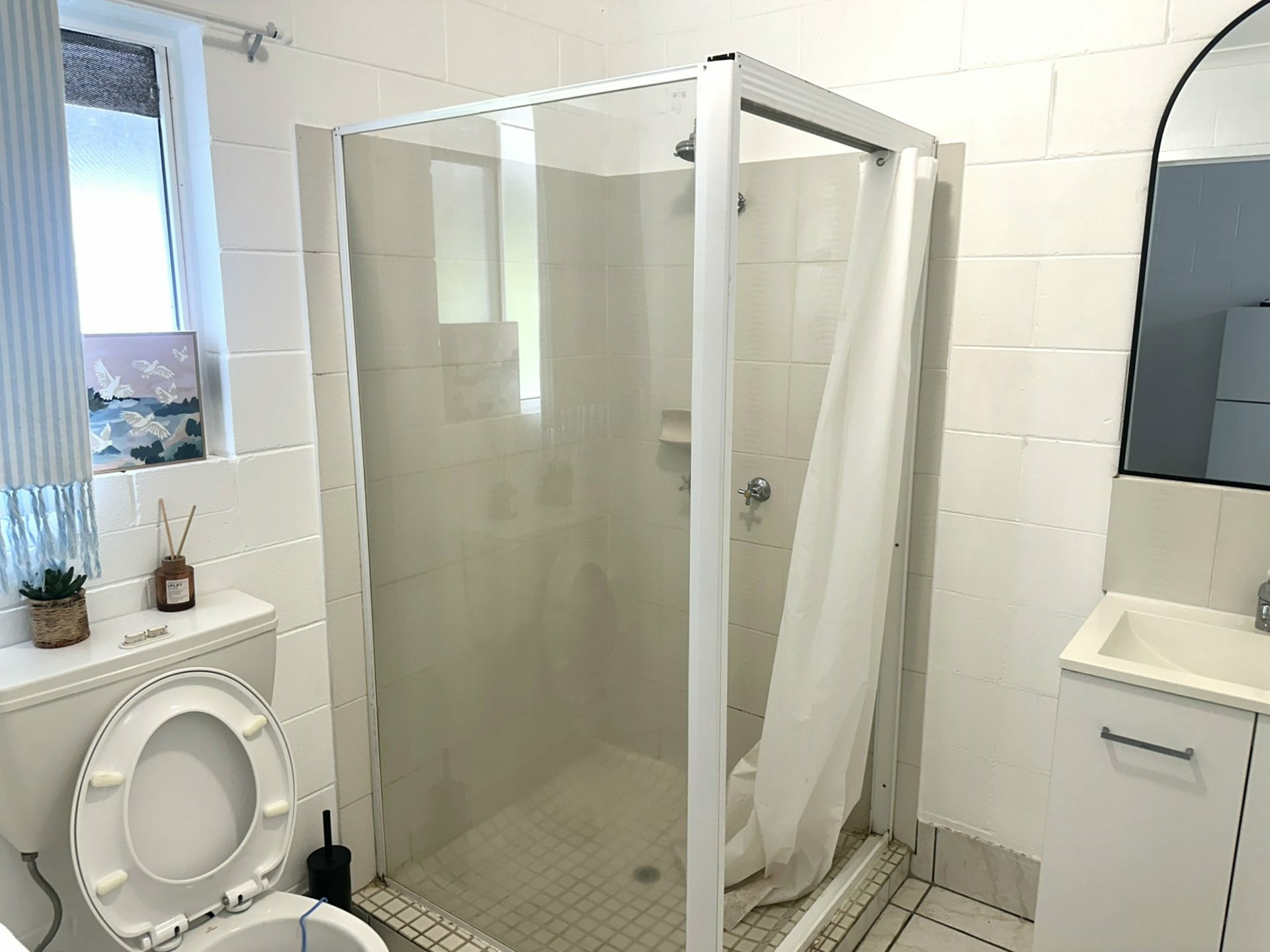 14 Triton Lodge/4 Triton Crescent — photo 10 of 12