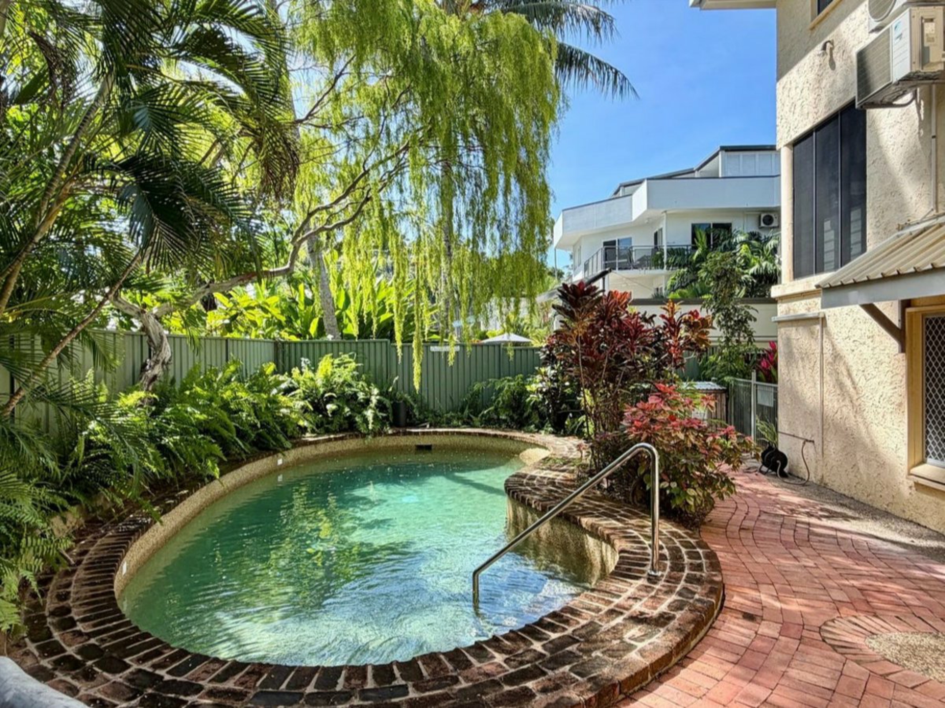 1 Castaways/32 Mowbray Street — photo 12 of 21
