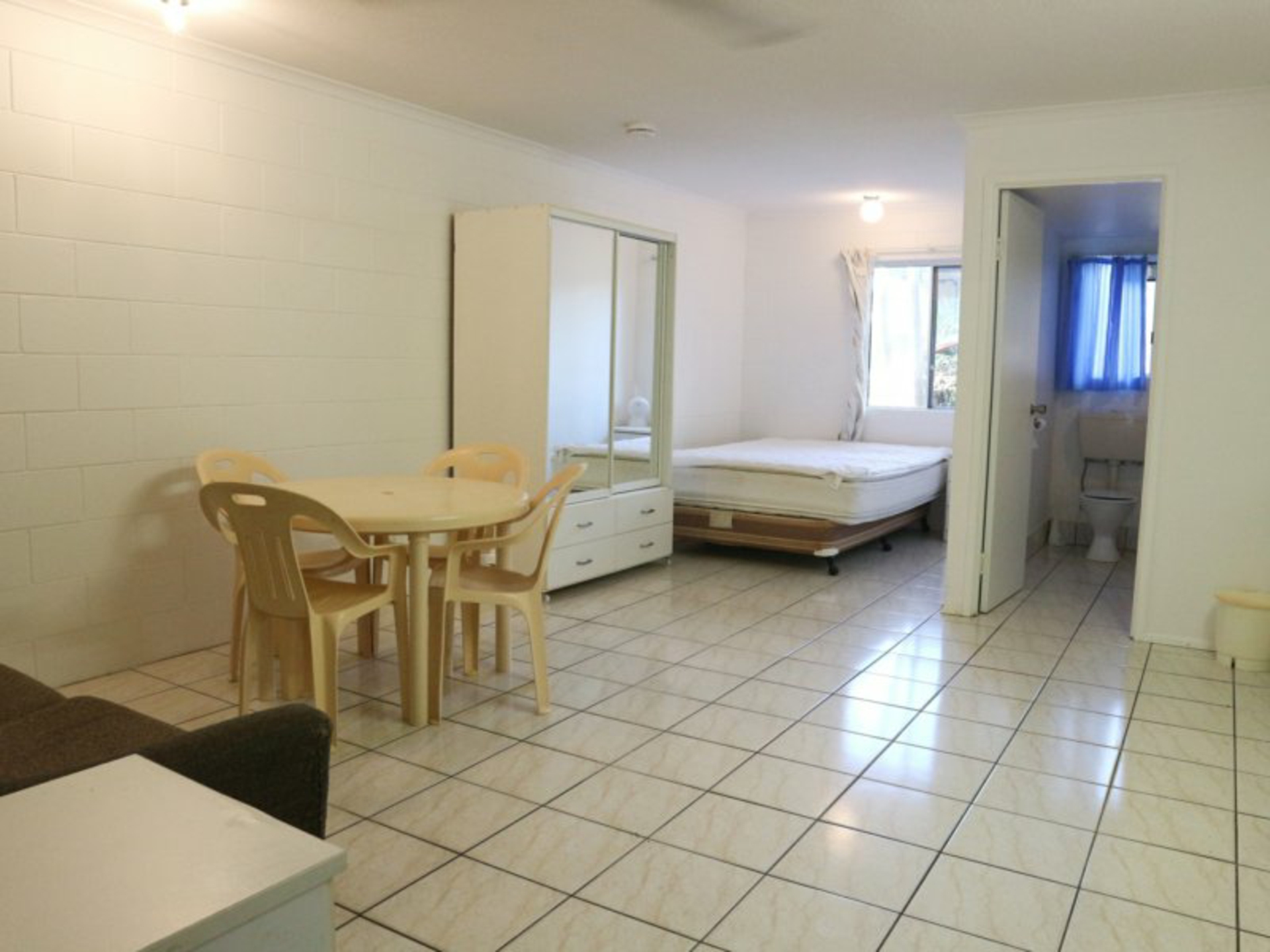 2 Triton Lodge/4 Triton Crescent — photo 4 of 12