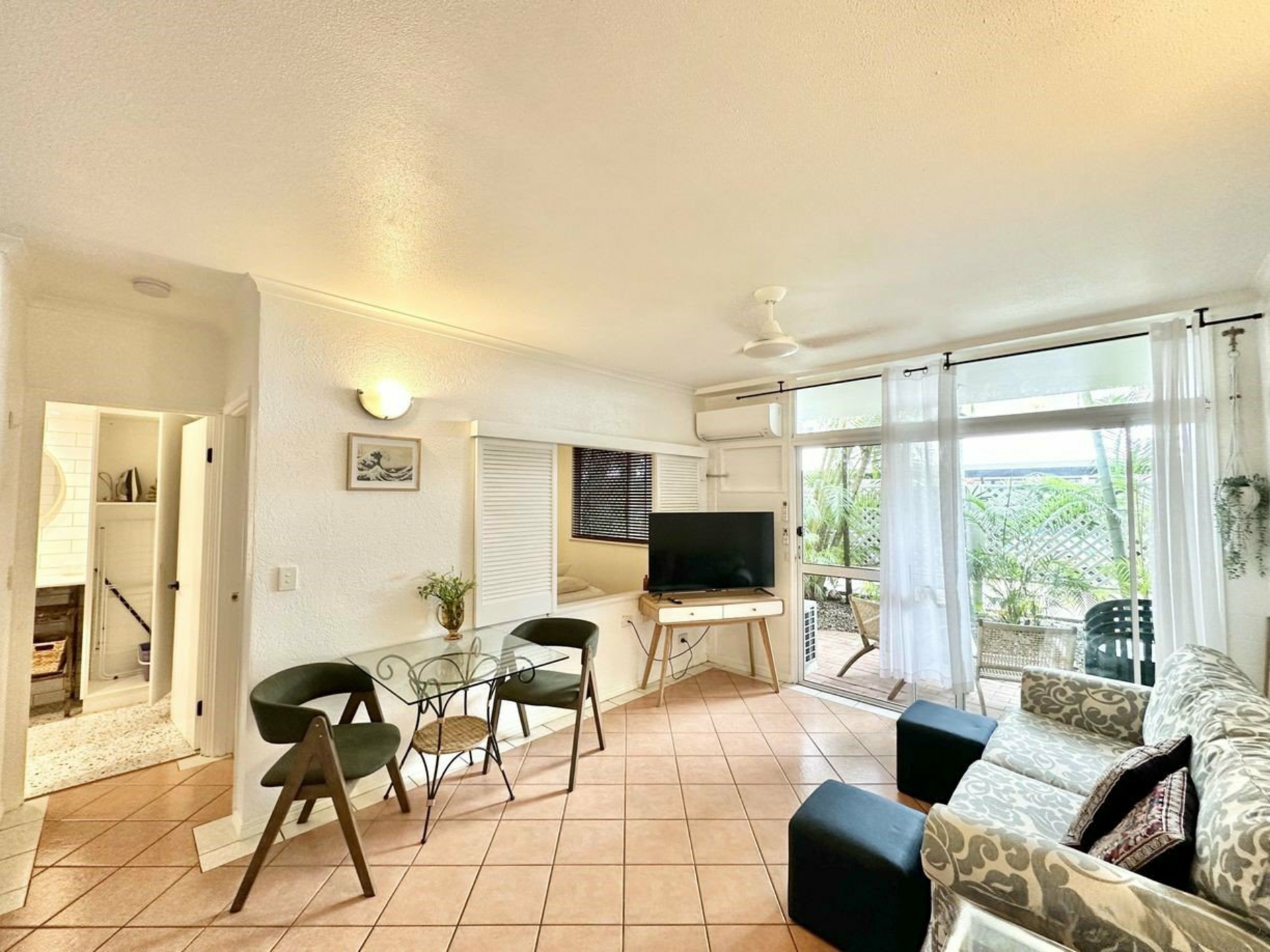 102 Coral Apartments, 2/9-11 Blake Street — photo from LJ Hooker Port Douglas