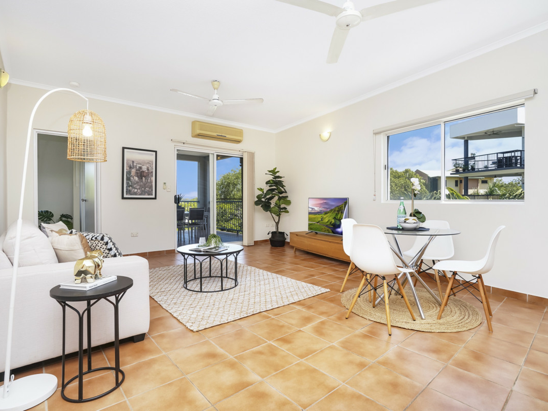 7/11 Chong Wee Avenue, WOOLNER